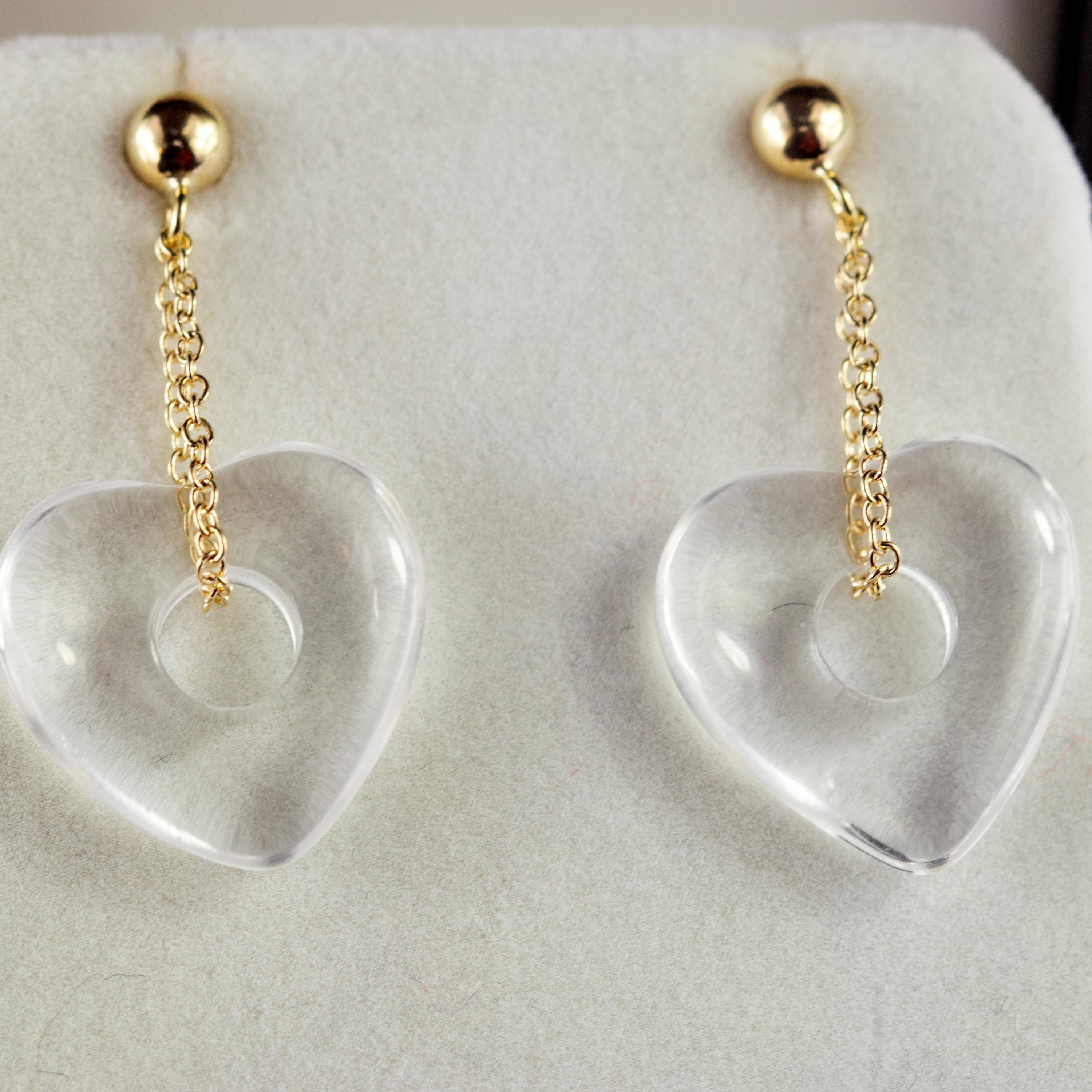 Pendants d'oreilles en or jaune 18 carats en forme de cœur et de roche en cristal de cœur de Valentin en vente 1