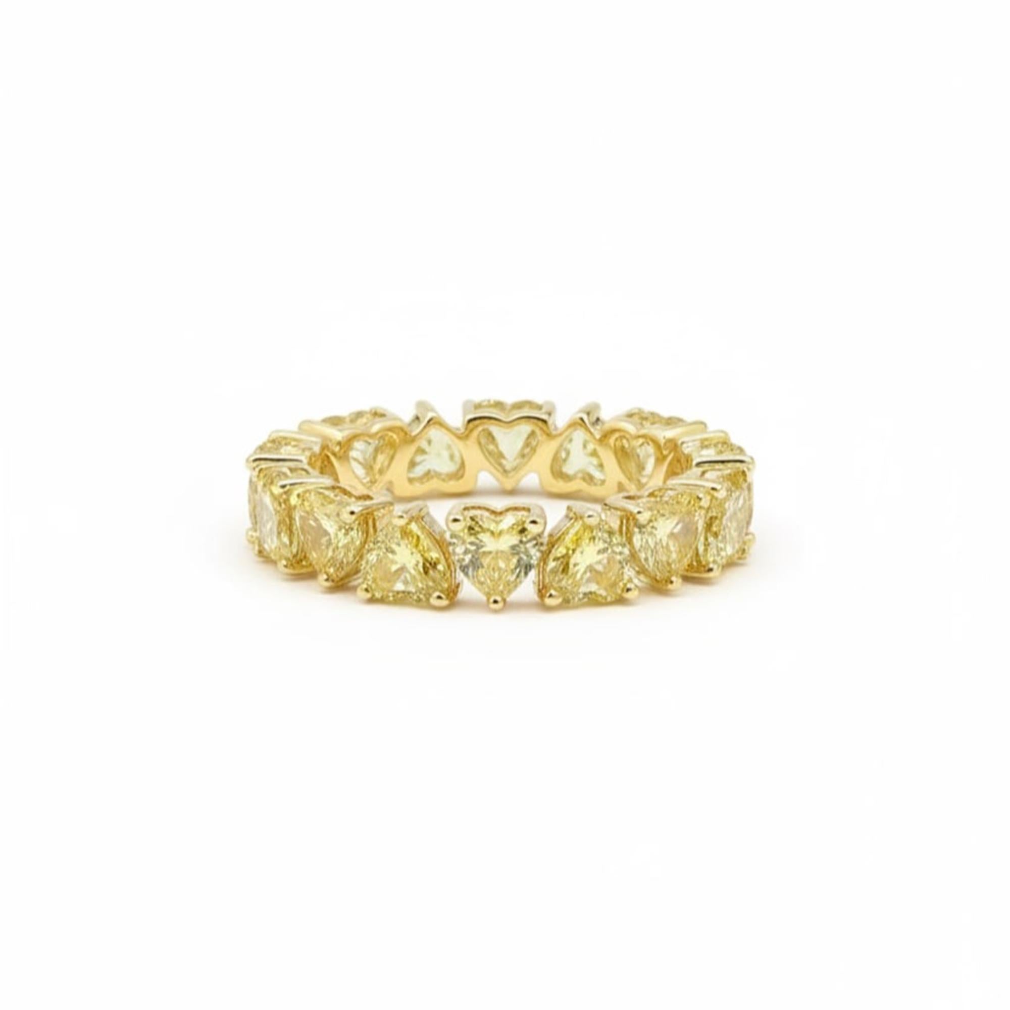 Anillo de oro amarillo con diamantes talla corazón 14 (o 18k bajo pedido) Moderno en venta