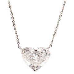 Collier solitaire en or jaune 14 carats avec diamants taille cœur
