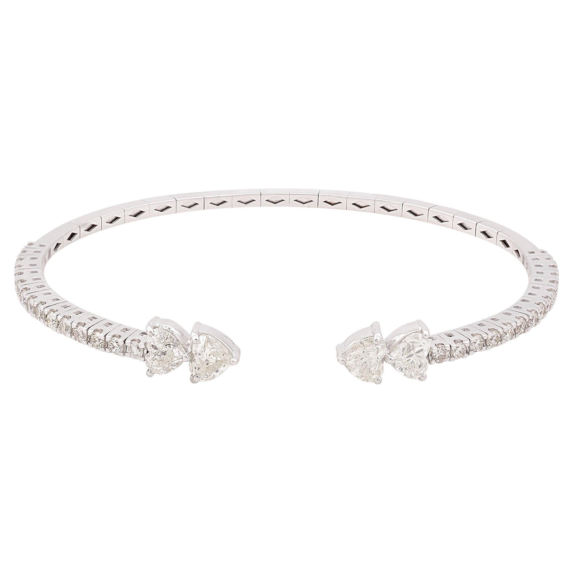 Heart Cut 2.80Ct Natural Diamond Open Cuff Bangle Bracelet In 14K White Gold en vente
