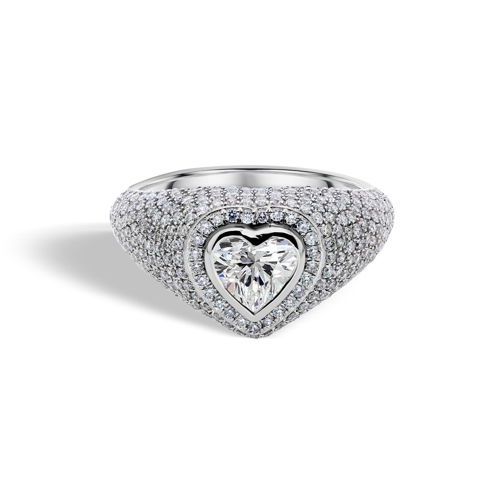 Bague de fiançailles Cocktail en or blanc 14K avec diamant certifié taille cœur Fine Jewelry Pour femmes en vente