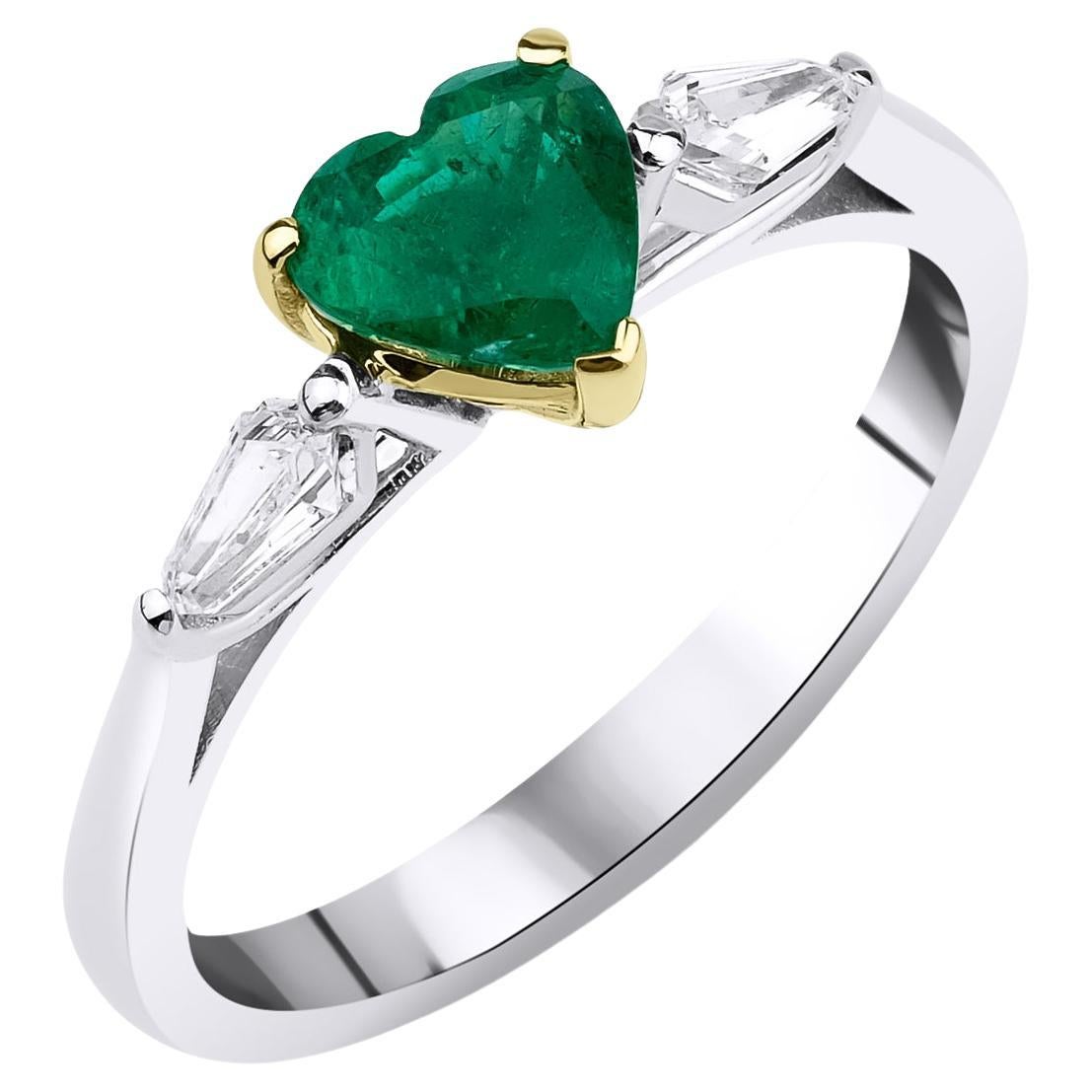 Heart, Cut Colombian Emerald and Kite Cut Diamond Tria Ring For Sale
