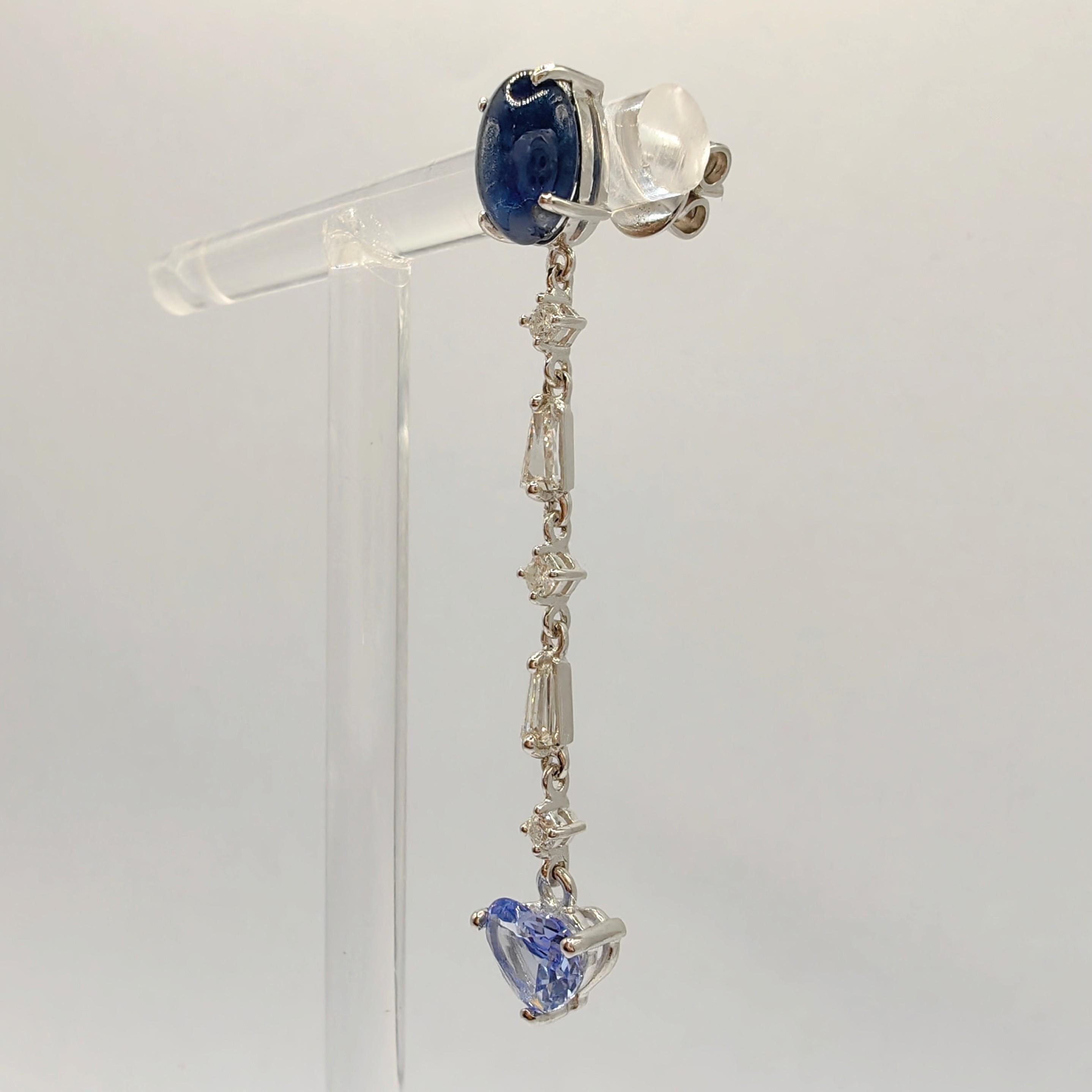 Heart Cut Pastel Blue & Cabochon Blue Sapphire Diamond 18K Gold Dangling Earring In New Condition For Sale In Wan Chai District, HK
