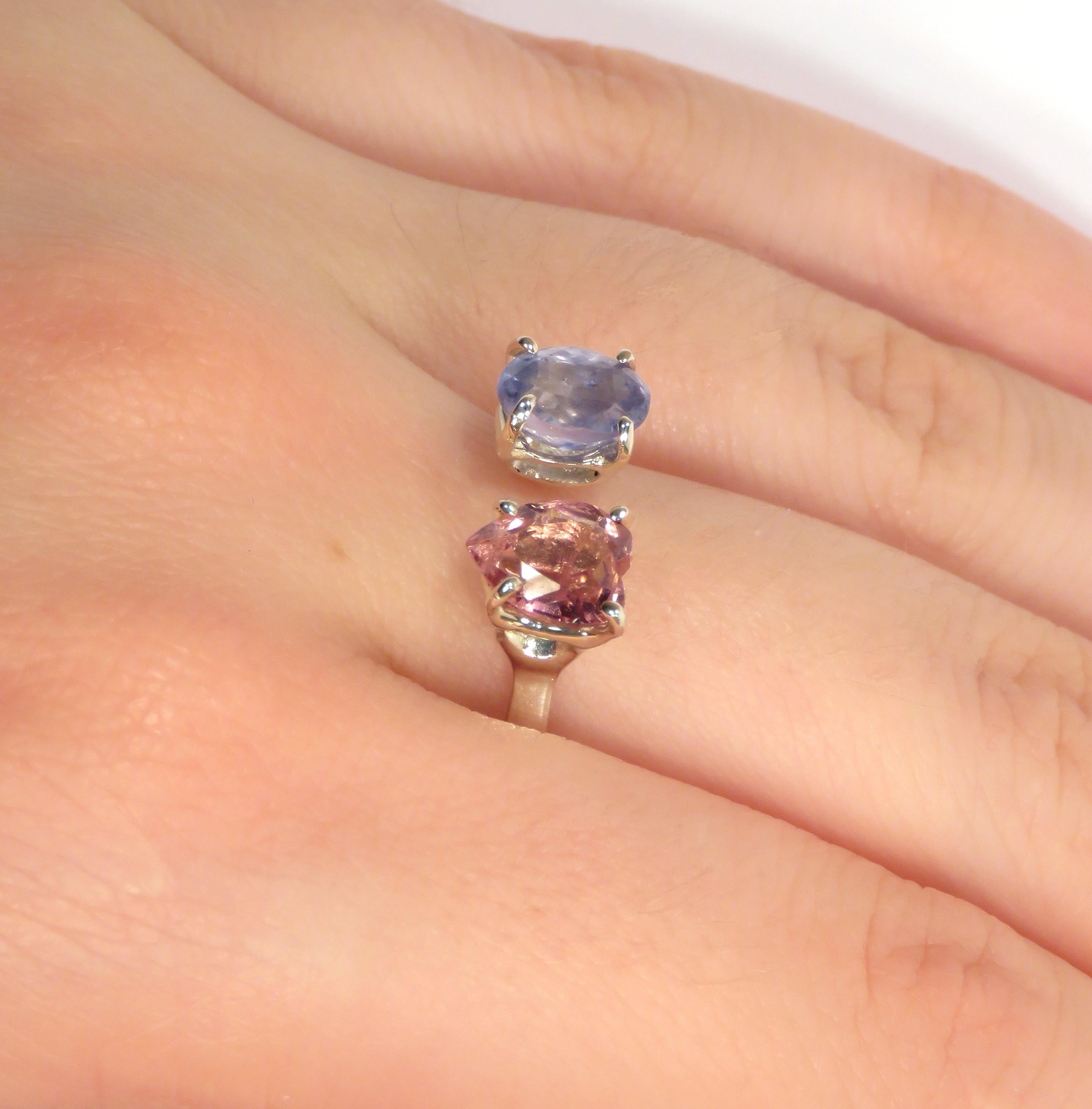 Heart Cut Rose Tourmaline Oval Cut Light Blue Sapphire 9 Karat White Gold Ring In New Condition In Milano, IT
