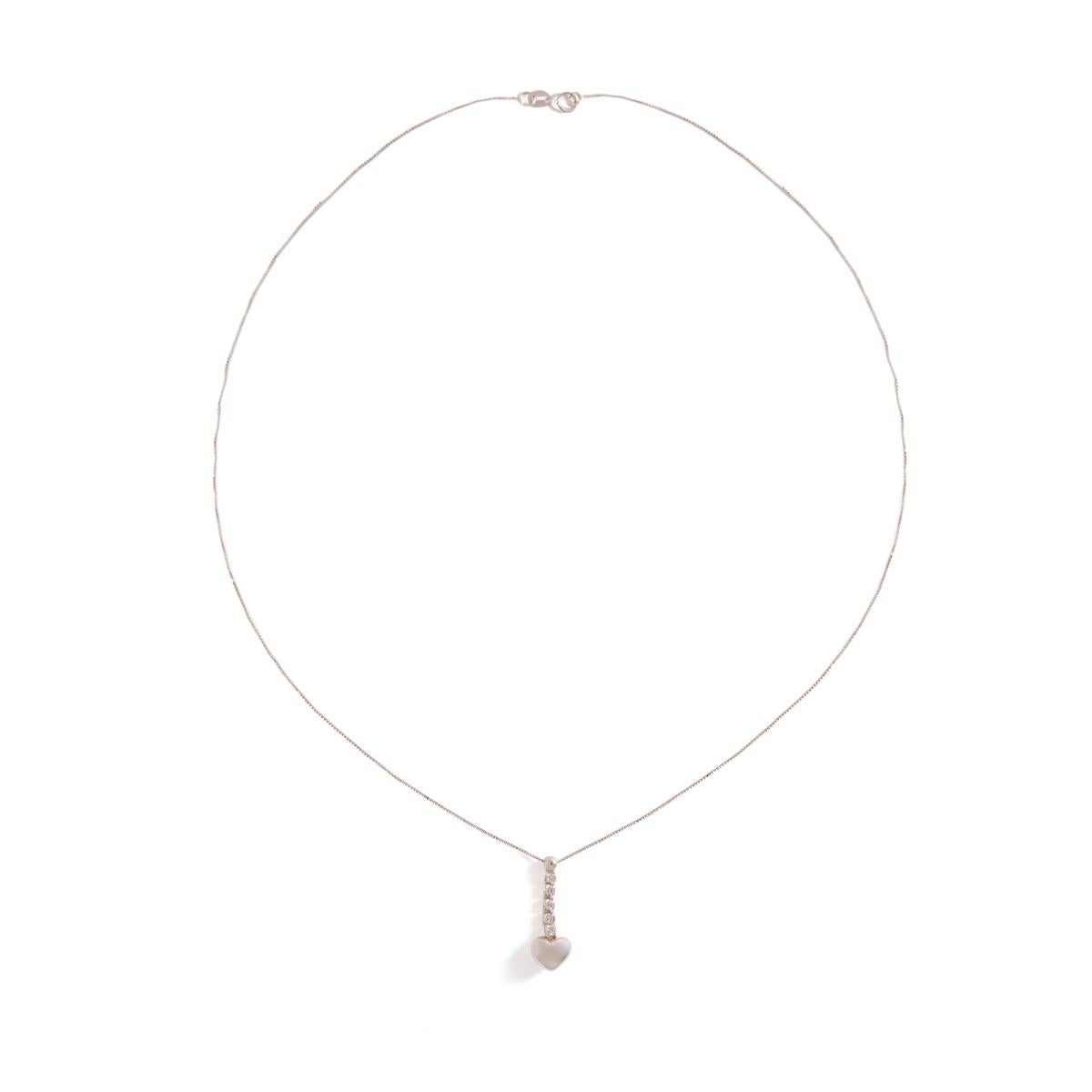 Round Cut Heart Design Diamond Necklace For Sale