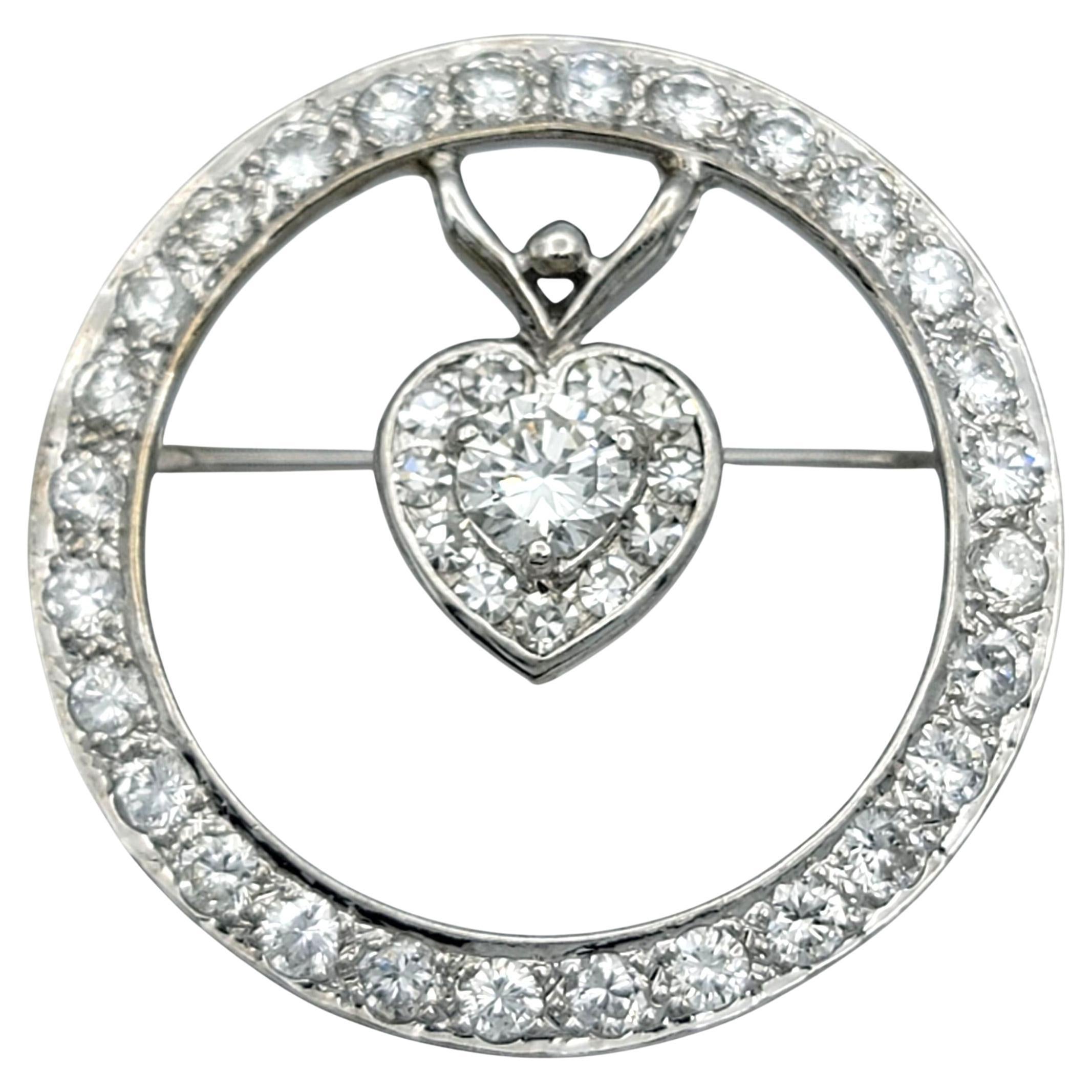 Broche / Alfiler de Diamantes en Círculo Abierto con Detalle de Corazón en Oro Blanco Pulido de 14 Kilates