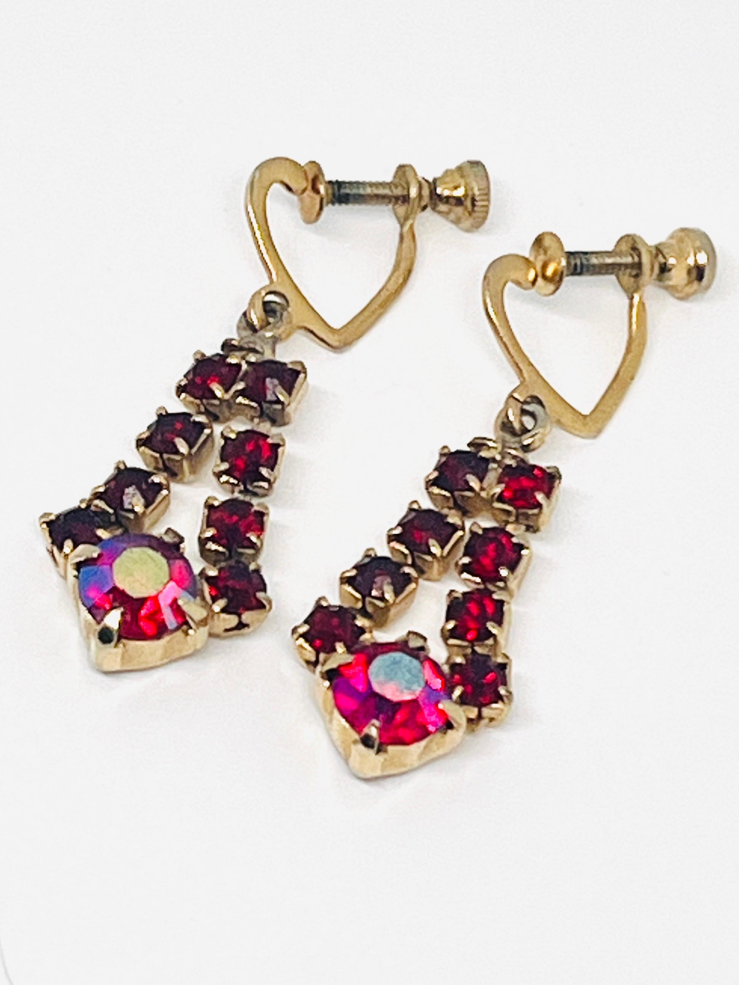 Art Deco Heart Detail Red Art-Deco-Style Crystal AB Rhinestone Screwback Earrings, 1960s For Sale