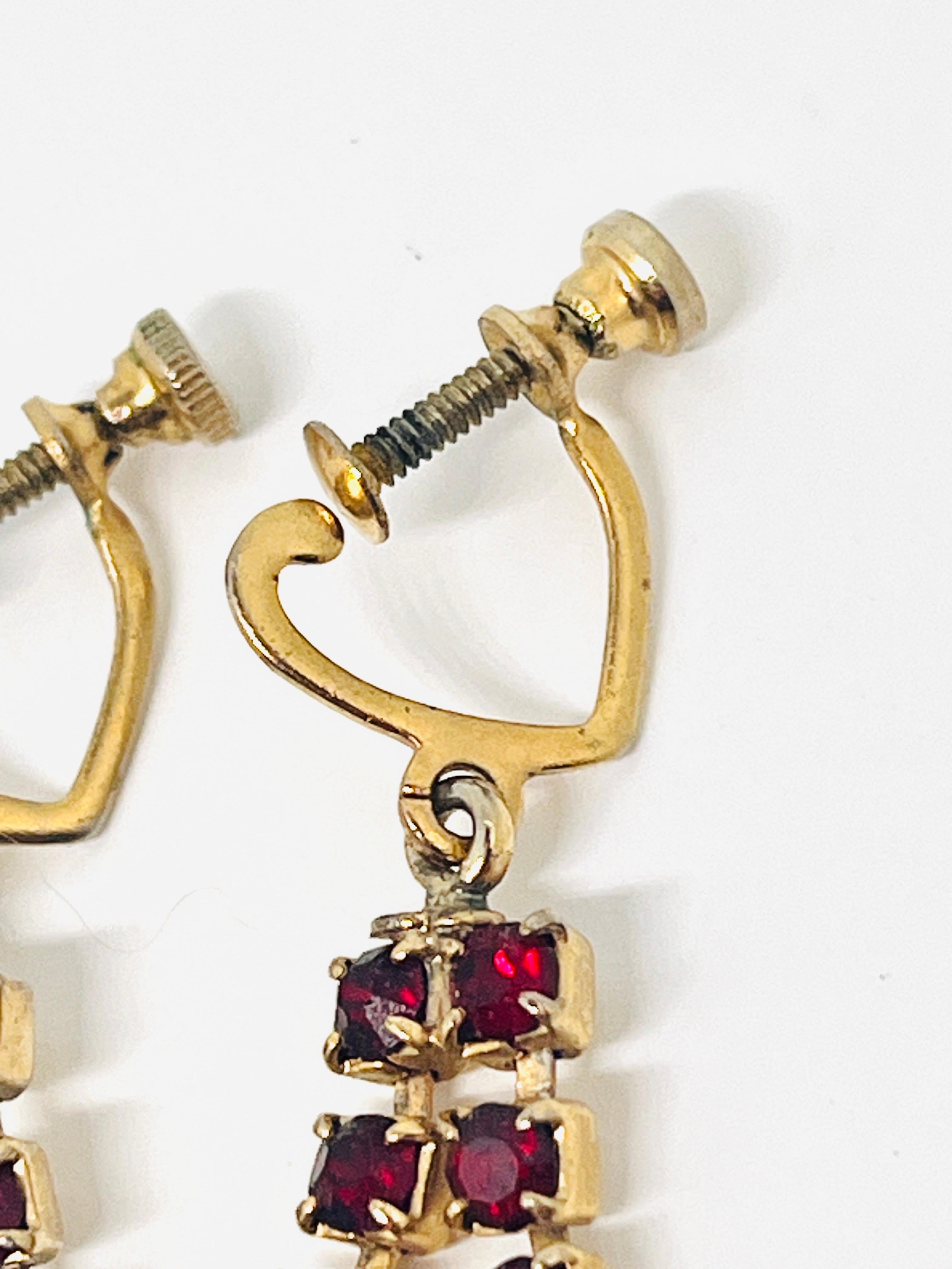 Heart Detail Red Art-Deco-Style Crystal AB Rhinestone Screwback Earrings, 1960s For Sale 1
