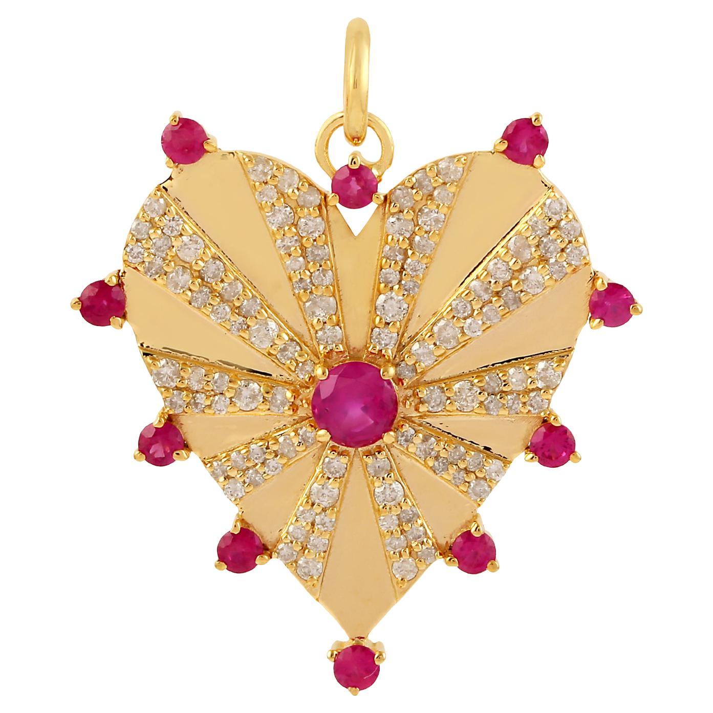 Collier pendentif à breloque en or 14 carats avec cœur et diamants