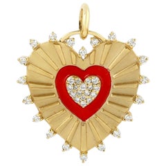 Collier pendentif à breloque en forme de cœur en or 14 carats et émail avec diamants