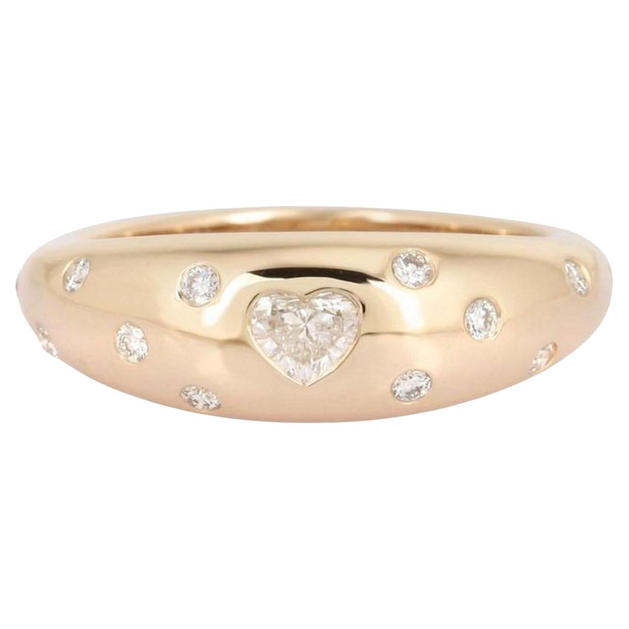 Bague bombée en or jaune 14K avec diamants en forme de cœur