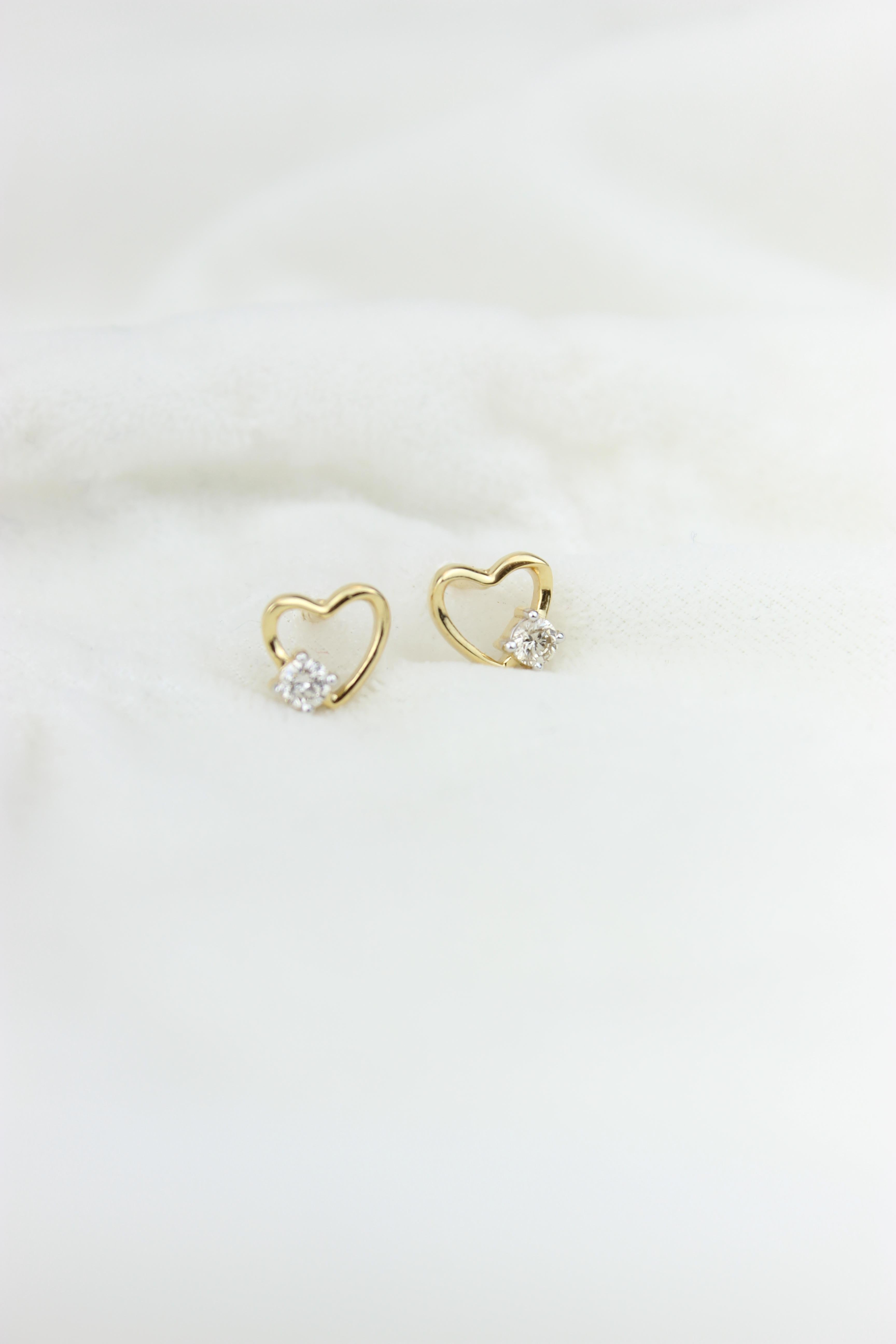 Art Deco Heart Diamond Earrings for Girls (Kids/Toddlers) in 18K Solid Gold For Sale