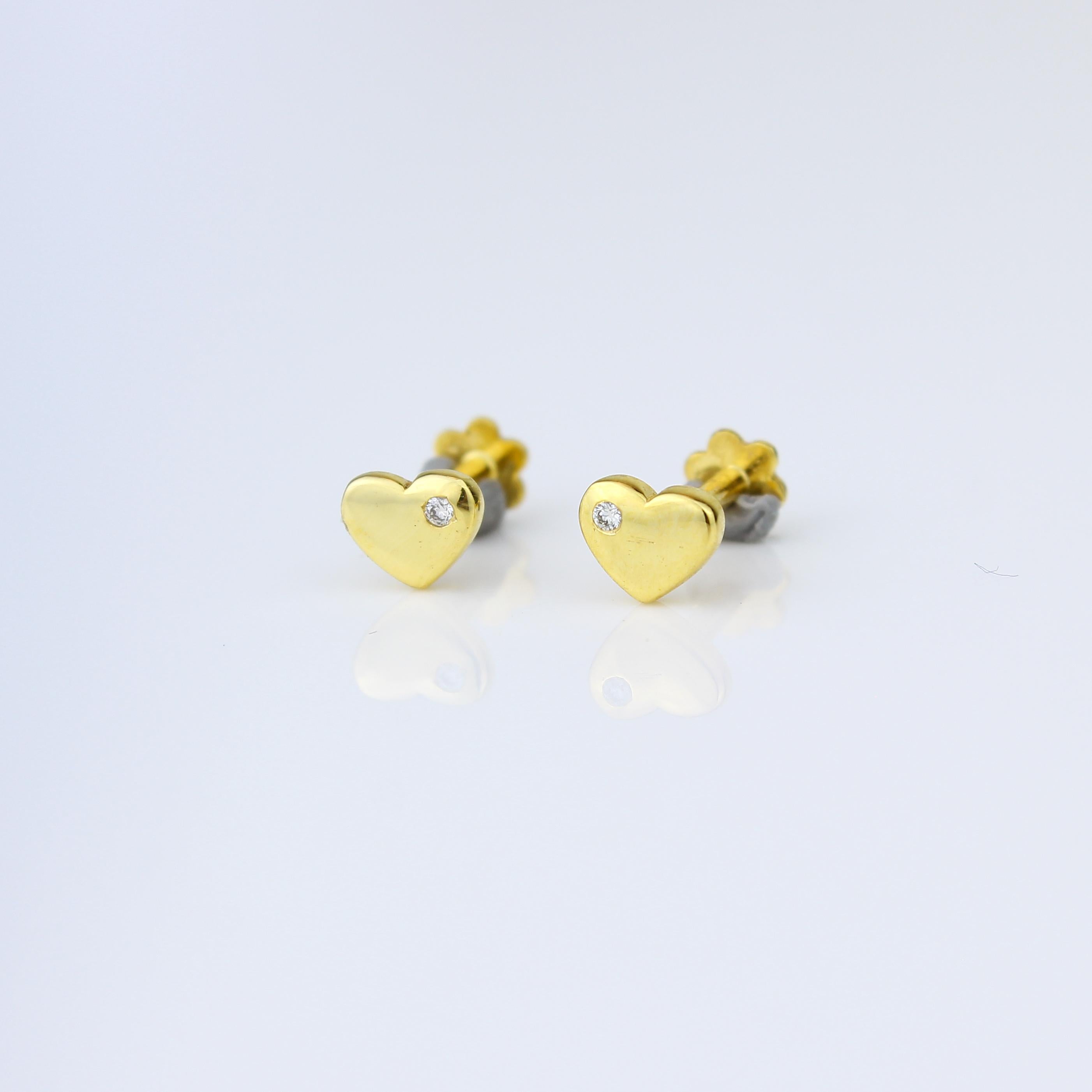 Heart Diamond Earrings for Girls (Kids/Toddlers) in 18K Solid Gold In New Condition For Sale In New Delhi, DL