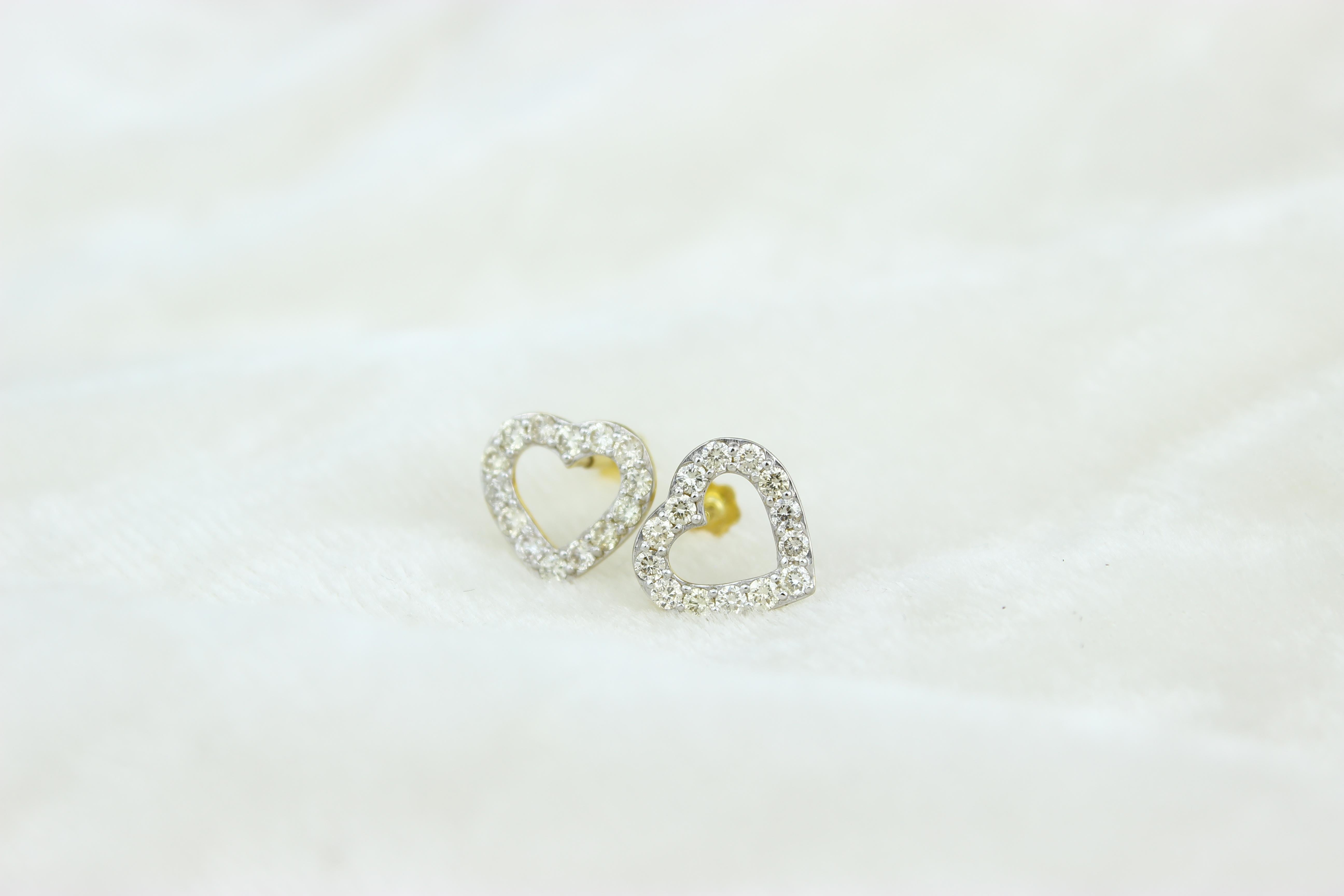 Women's Heart Diamond Earrings for Girls/Kids/Toddlers in 18K Solid Gold For Sale