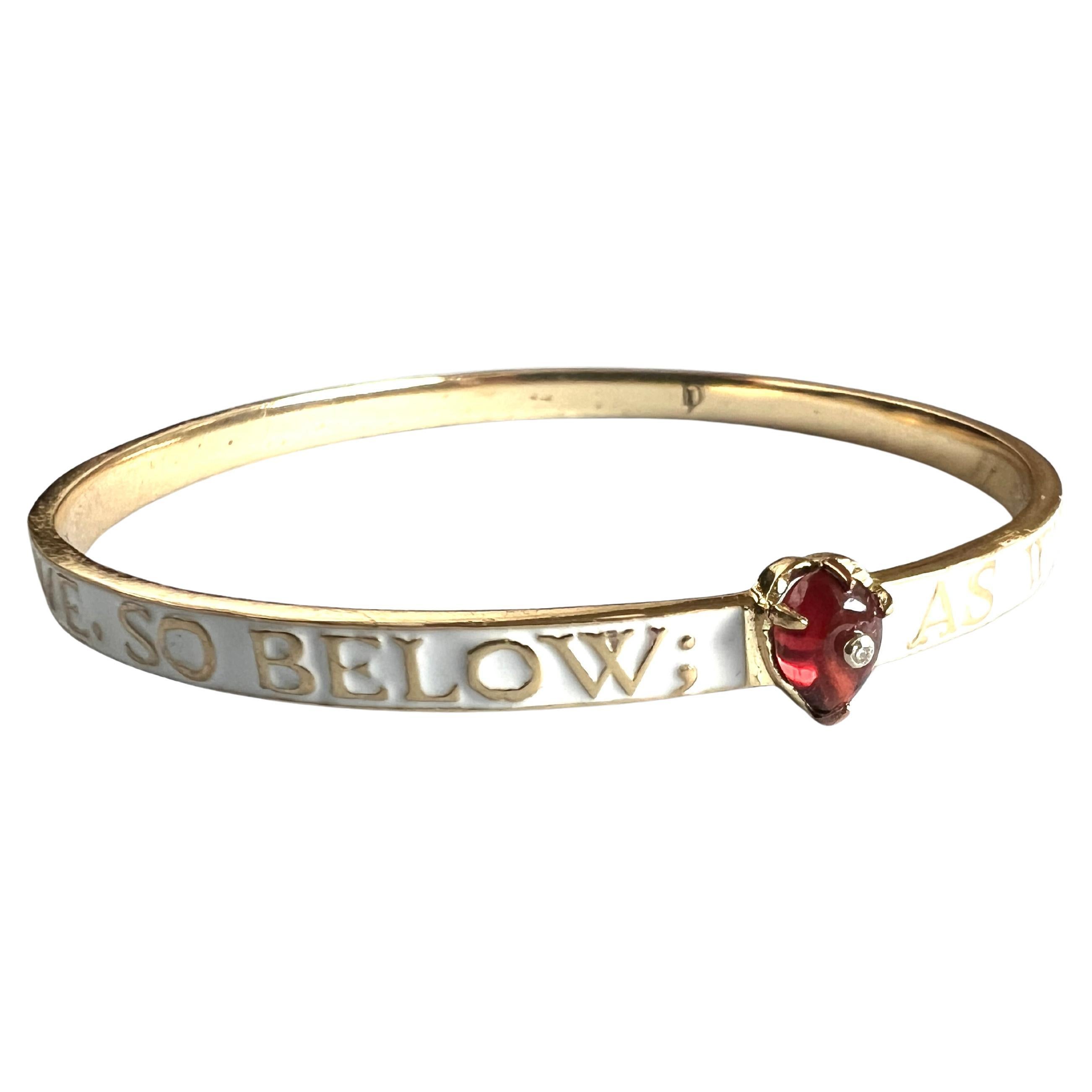 Granat-Diamant-Armreif Weiß emailliert im Zustand „Neu“ im Angebot in Los Angeles, CA