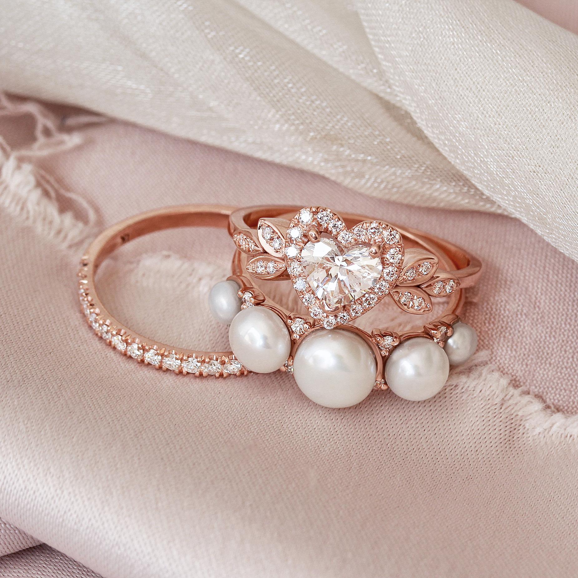 Herz Diamant Liebesblüte Einzigartige Hochzeitsring mit zwei Ringen (Herzschliff) im Angebot
