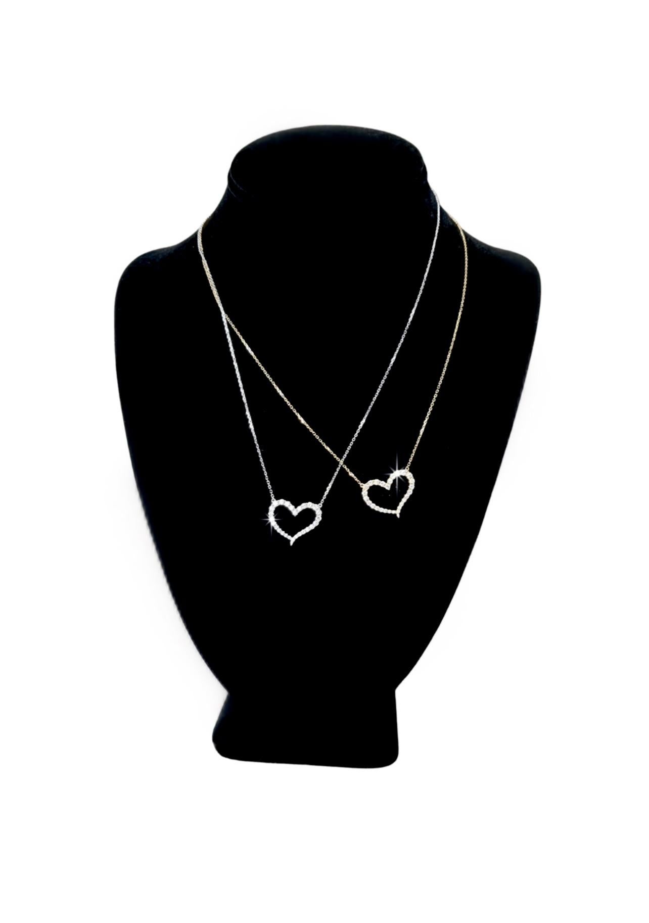 Heart Diamond Necklace in 18kt White Gold For Sale 4