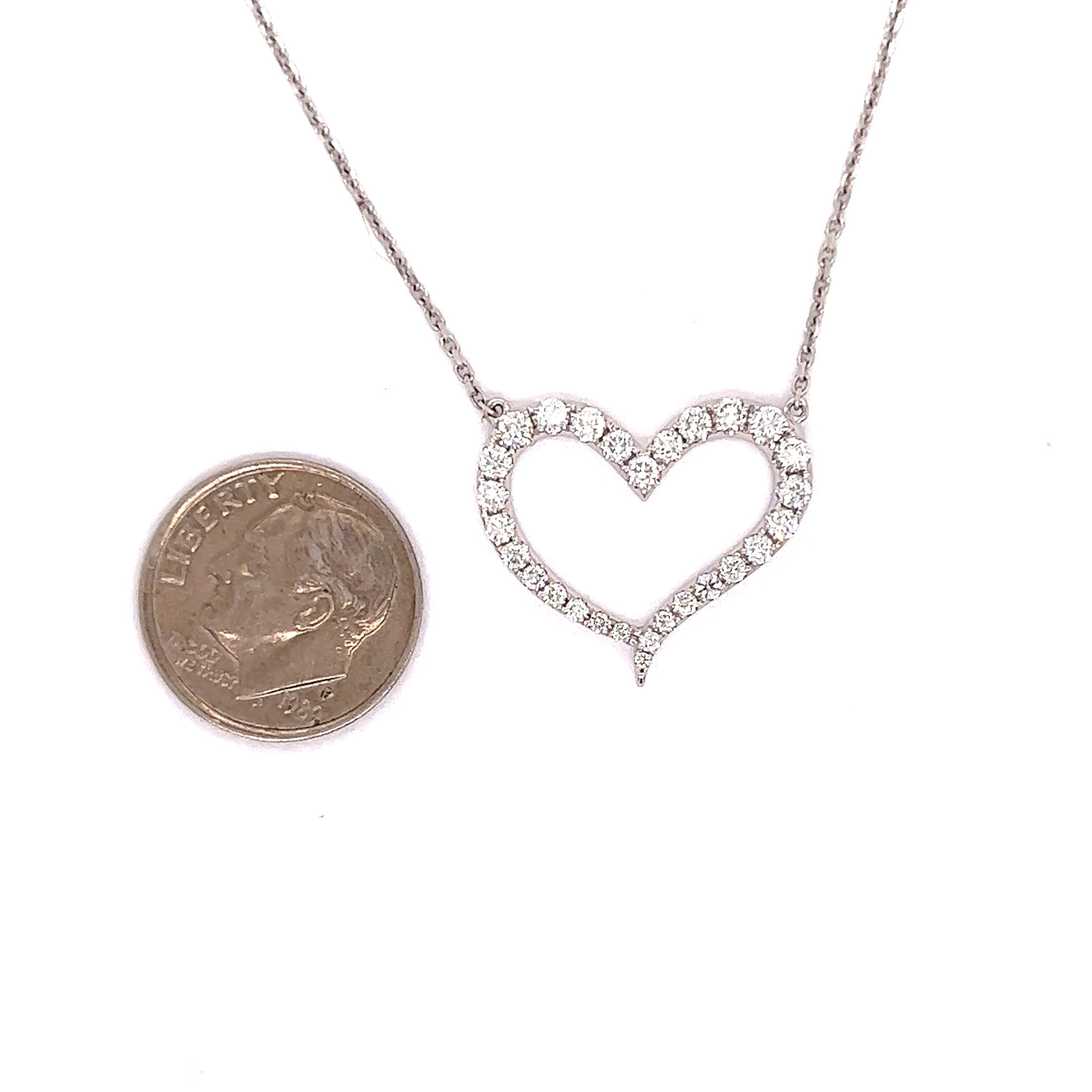 Round Cut Heart Diamond Necklace in 18kt White Gold For Sale