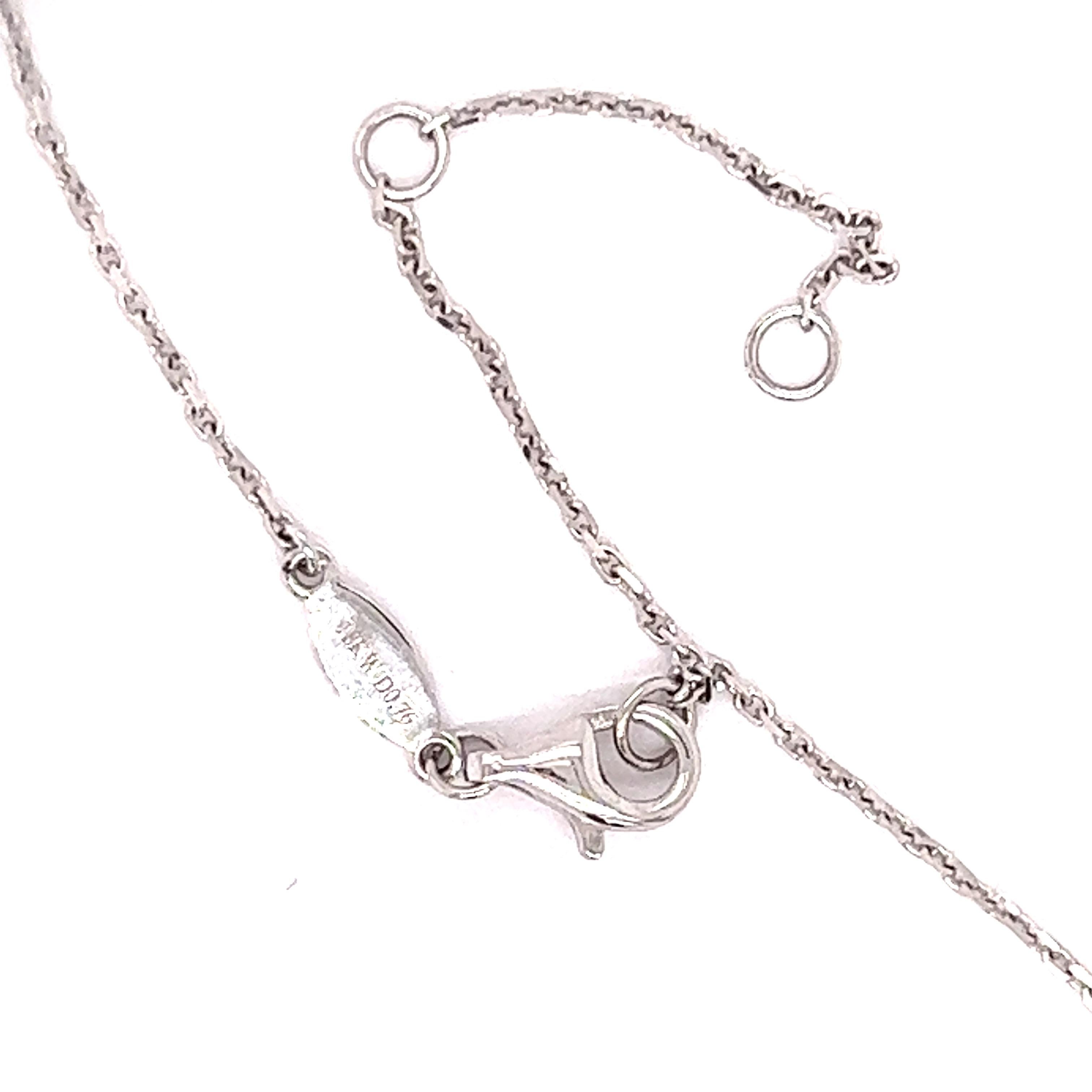 Heart Diamond Necklace in 18kt White Gold In New Condition For Sale In Derby, NY