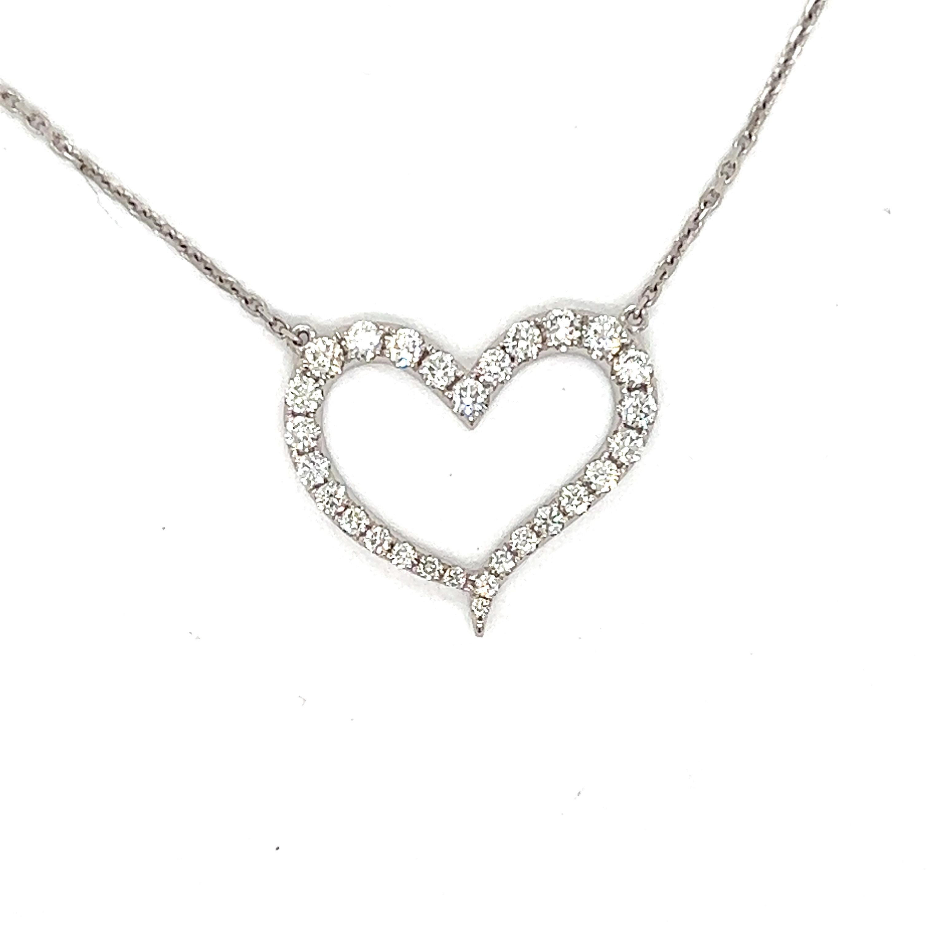 Heart Diamond Necklace in 18kt White Gold For Sale 1