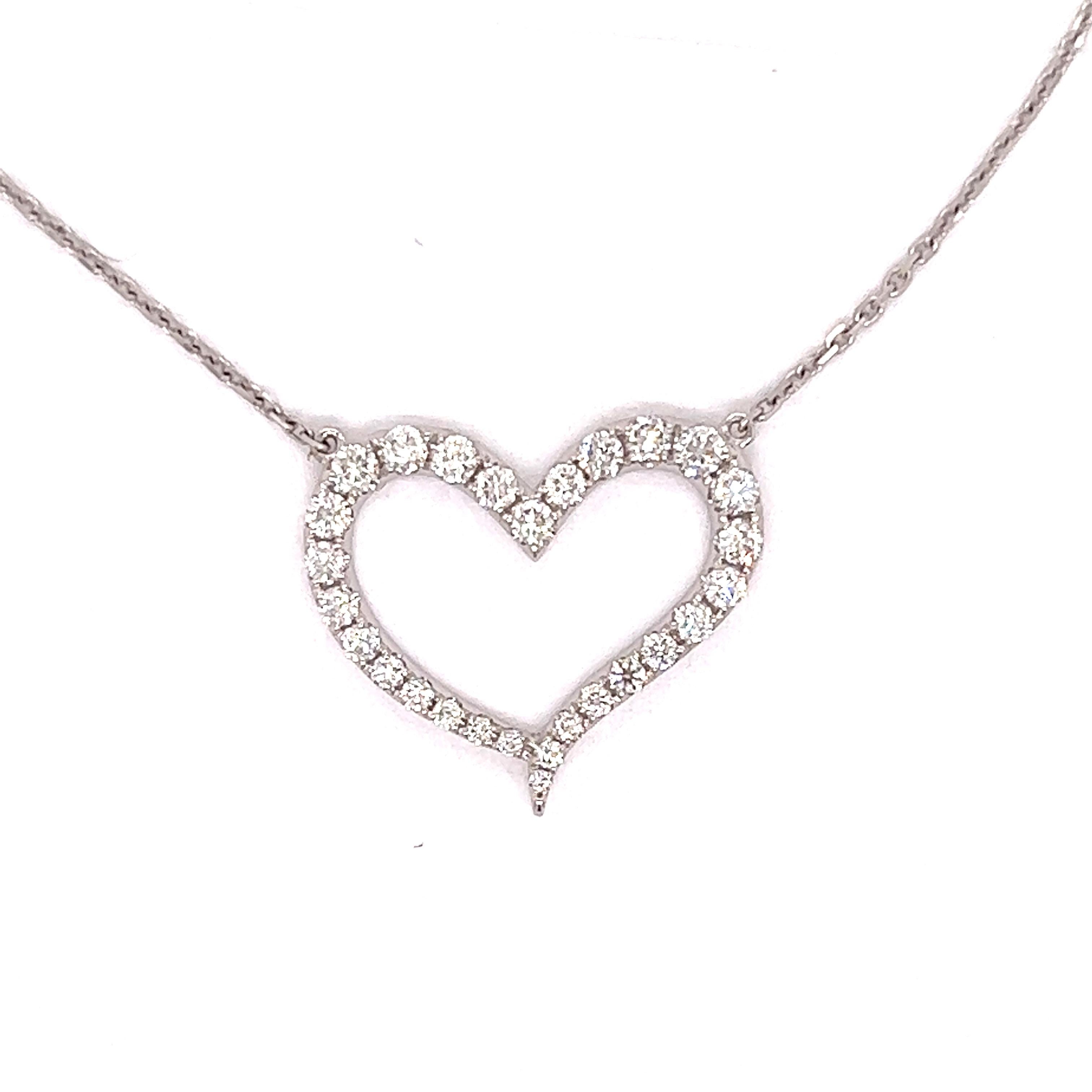 Heart Diamond Necklace in 18kt White Gold For Sale 2