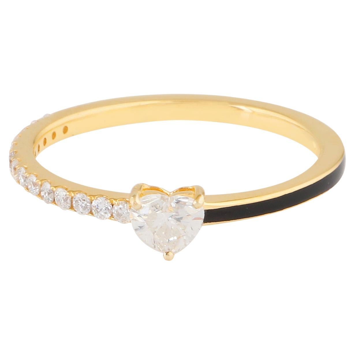 Bague d'éternité en or jaune 14 carats avec demi-anneau en forme de cœur serti de diamants et émail noir en vente