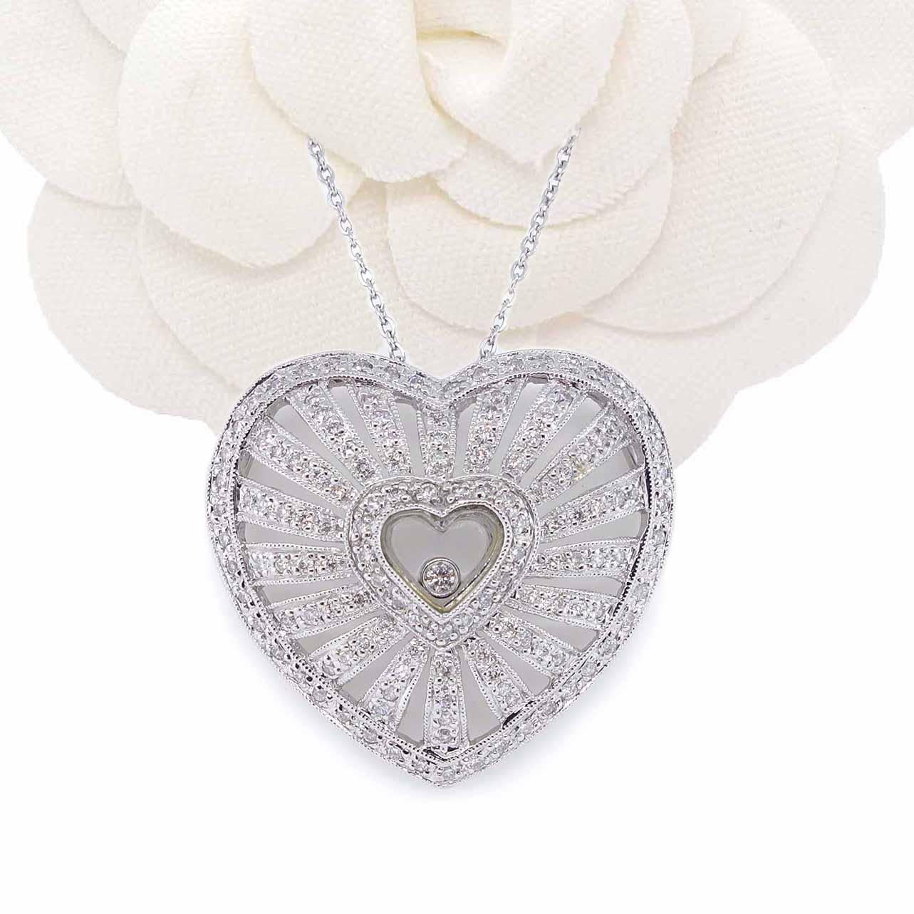 Heart Diamond Pendant in 18k White Gold In New Condition For Sale In Houston, TX