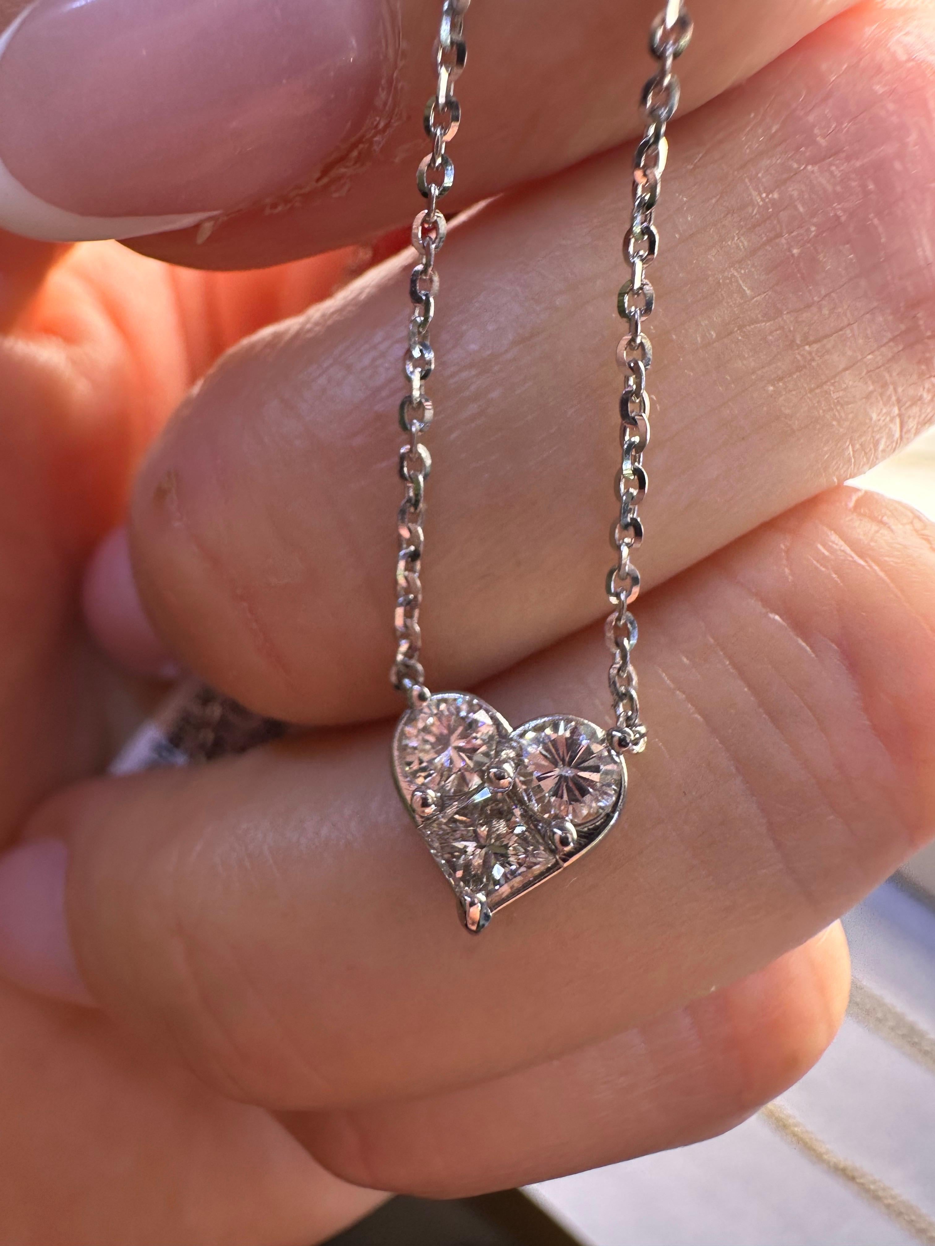 Collier pendentif diamant cœur or 18KT Unisexe en vente