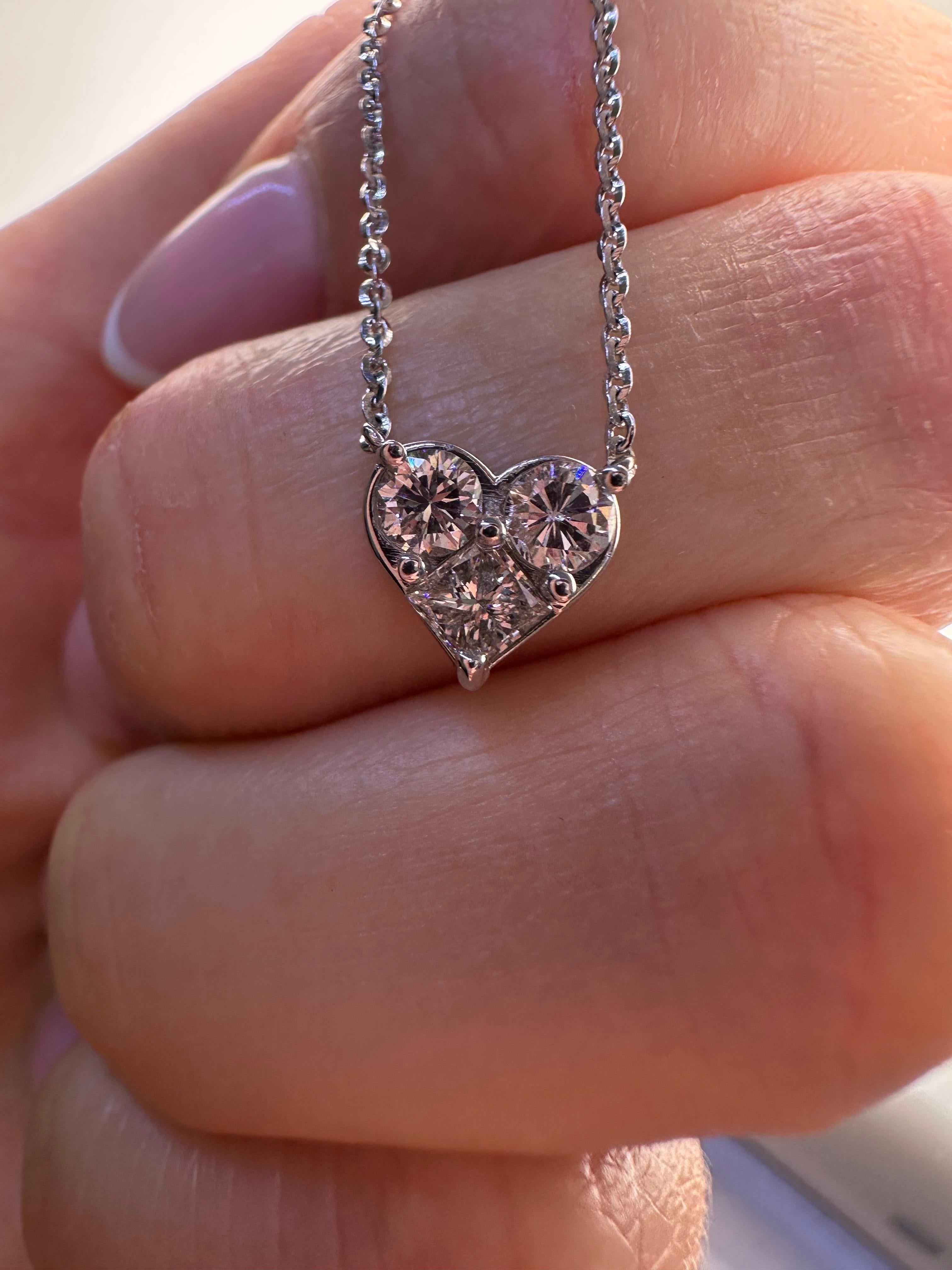 Collier pendentif diamant cœur or 18KT en vente 3