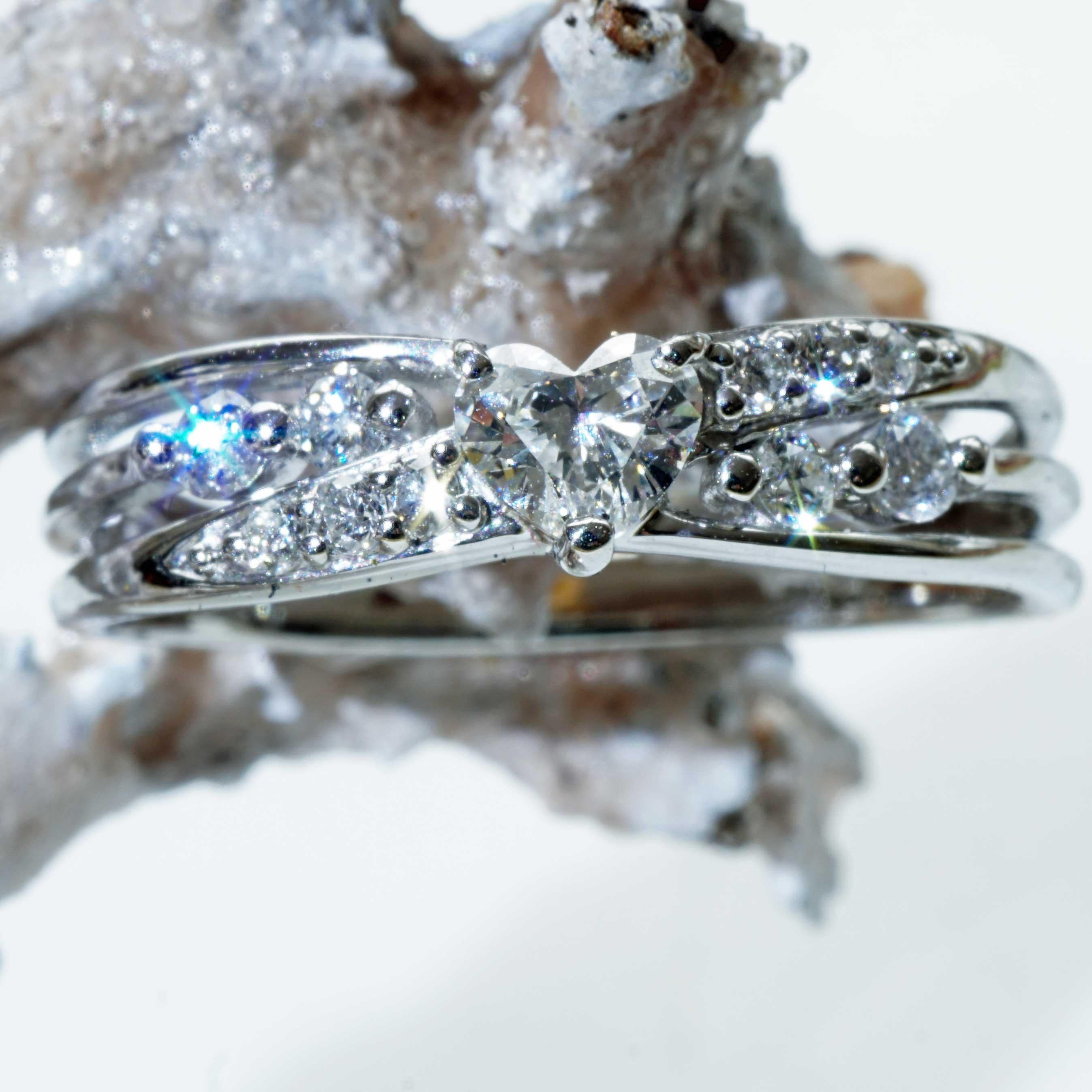 Heart Diamond Platinum Ring TW VVS beautiful solid Design 19x8x3 mm 0.37 ct For Sale 7