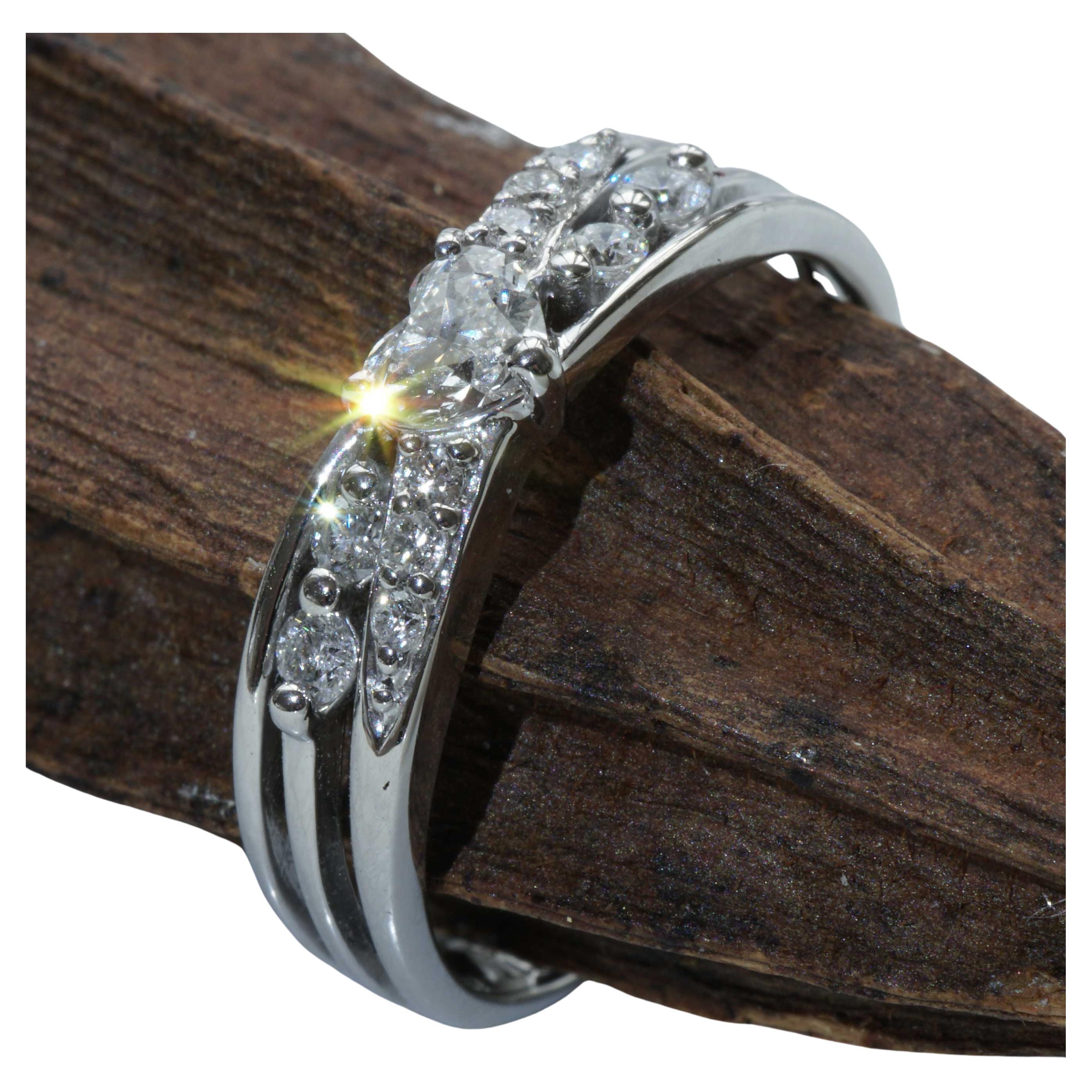 Herz Diamant Platin Ring TW VVS schönes massives Design 19x8x3 mm 0,37 ct