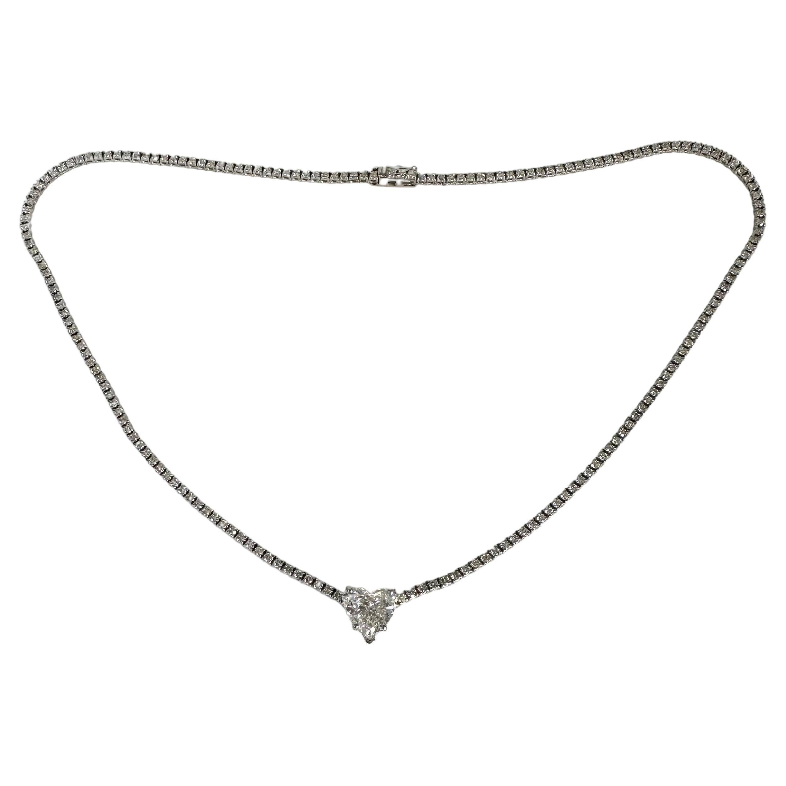 Heart Diamond tennis necklace 18KT white gold cocktail diamond necklace For Sale