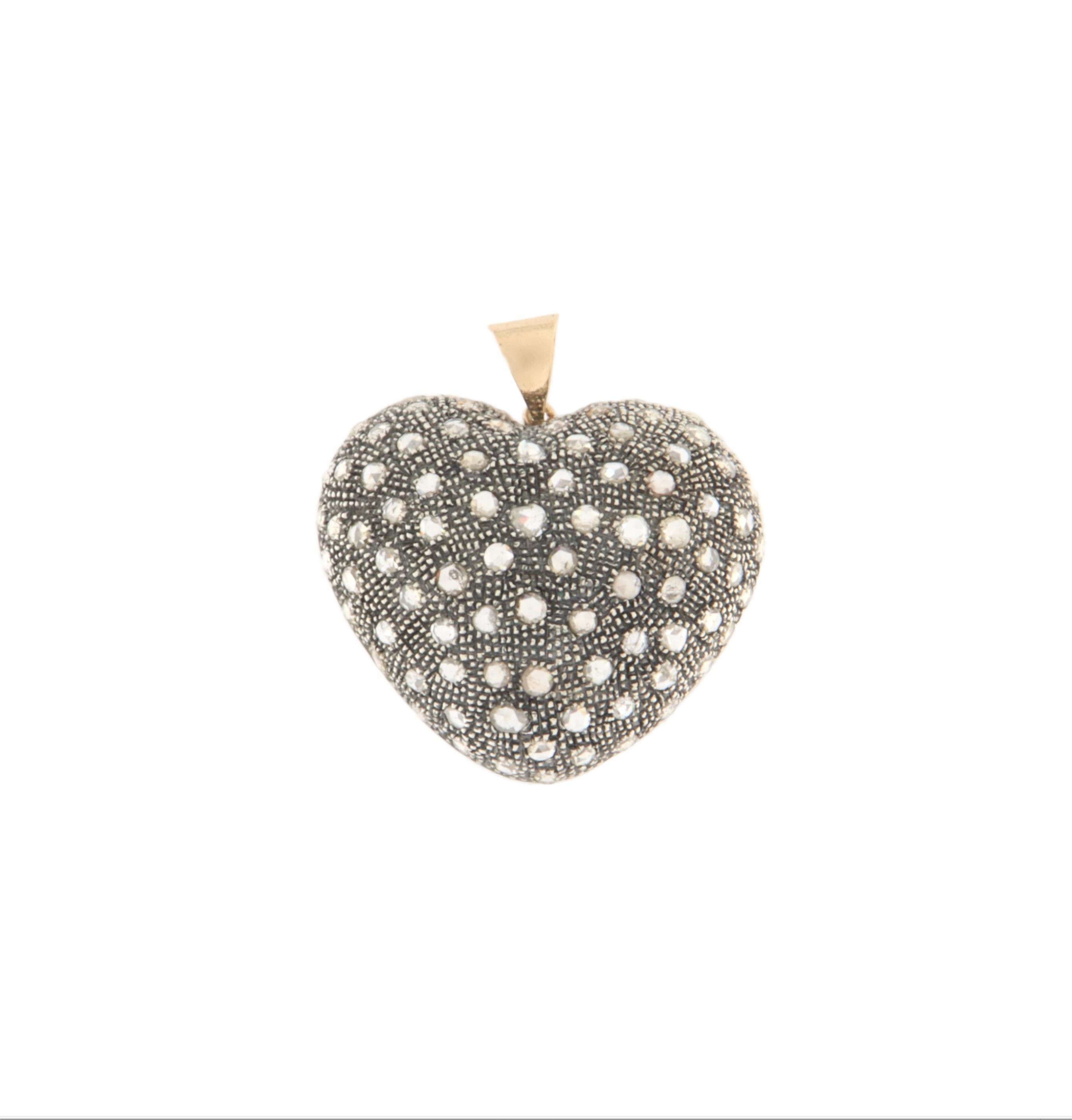 Women's Heart Diamonds 14 Karat Yellow Gold Pendant Necklace For Sale