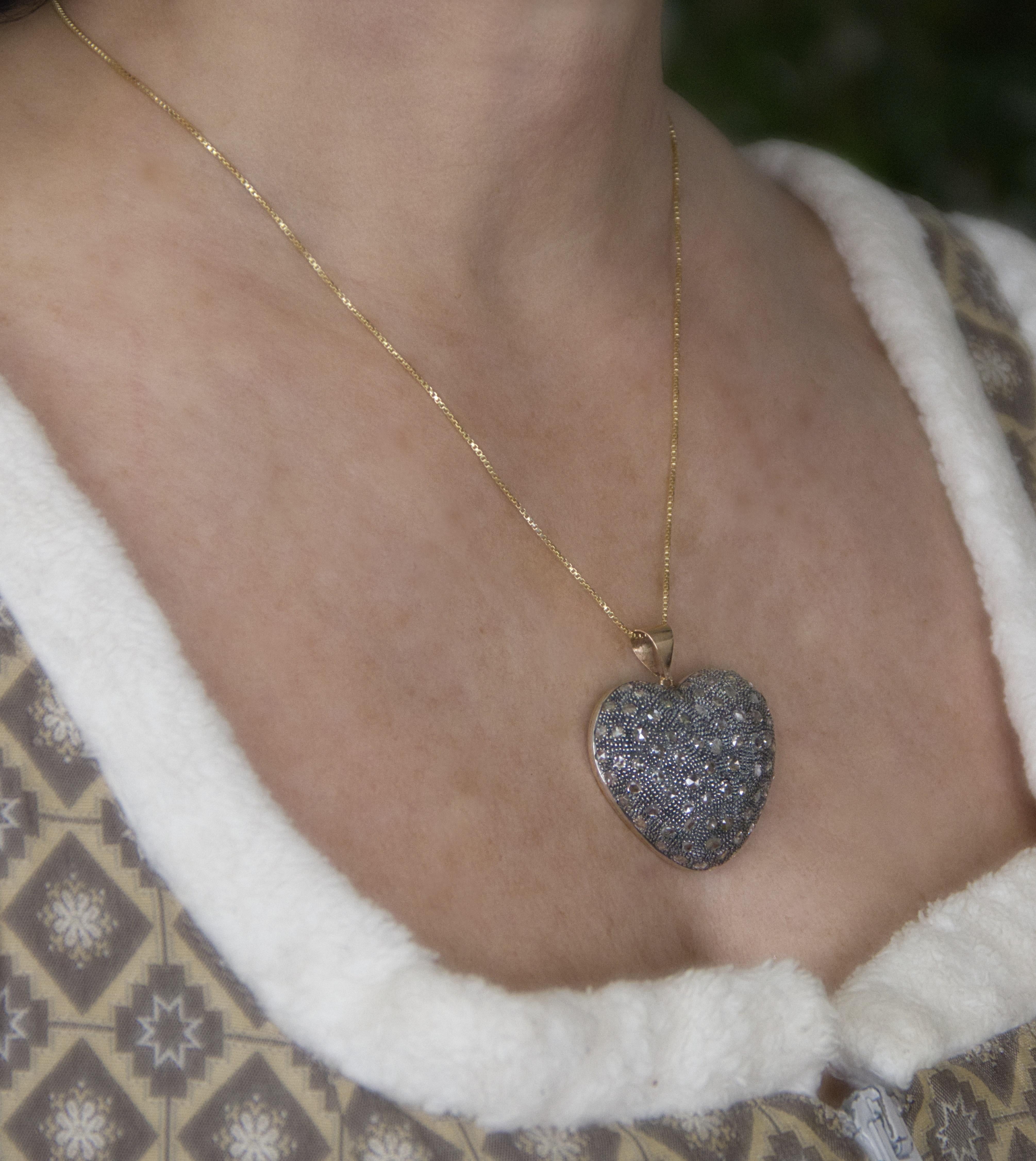 Heart Diamonds 14 Karat Yellow Gold Pendant Necklace For Sale 3