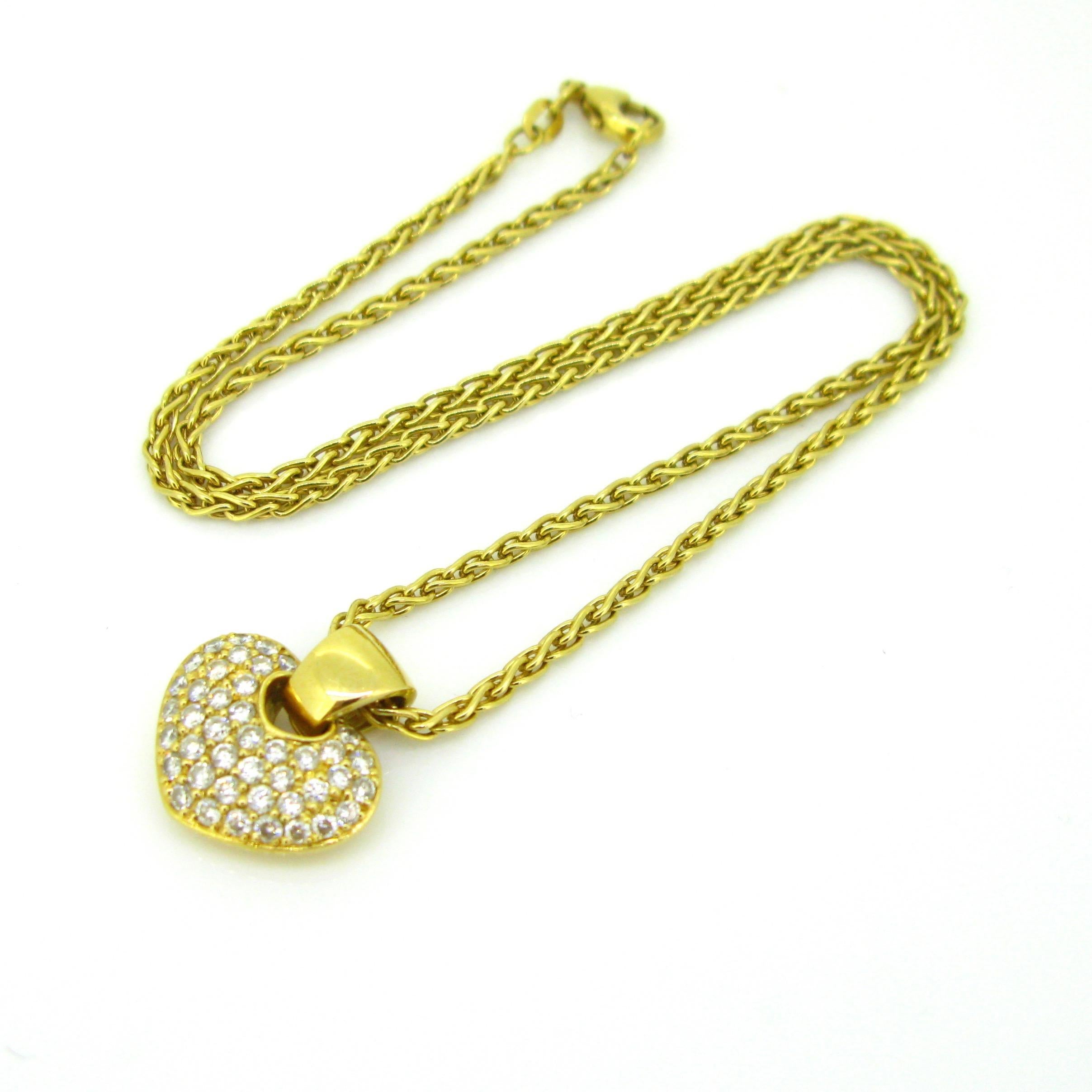 Heart Diamonds Pave Yellow Gold Pendant Chain Necklace In Good Condition In London, GB