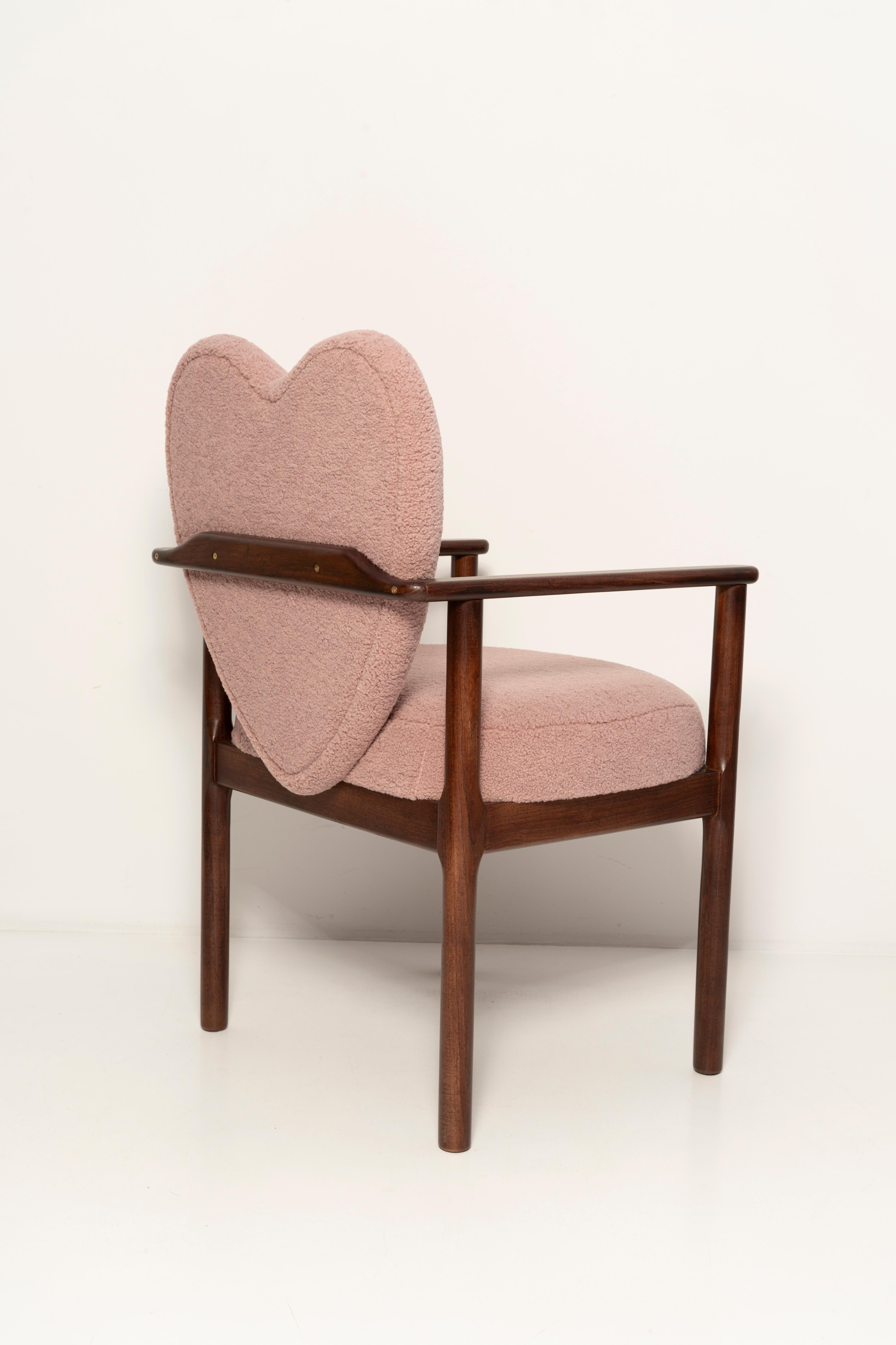Heart Dining Chair, Pink Boucle, Vintola Studio, Europe, Poland In New Condition For Sale In 05-080 Hornowek, PL