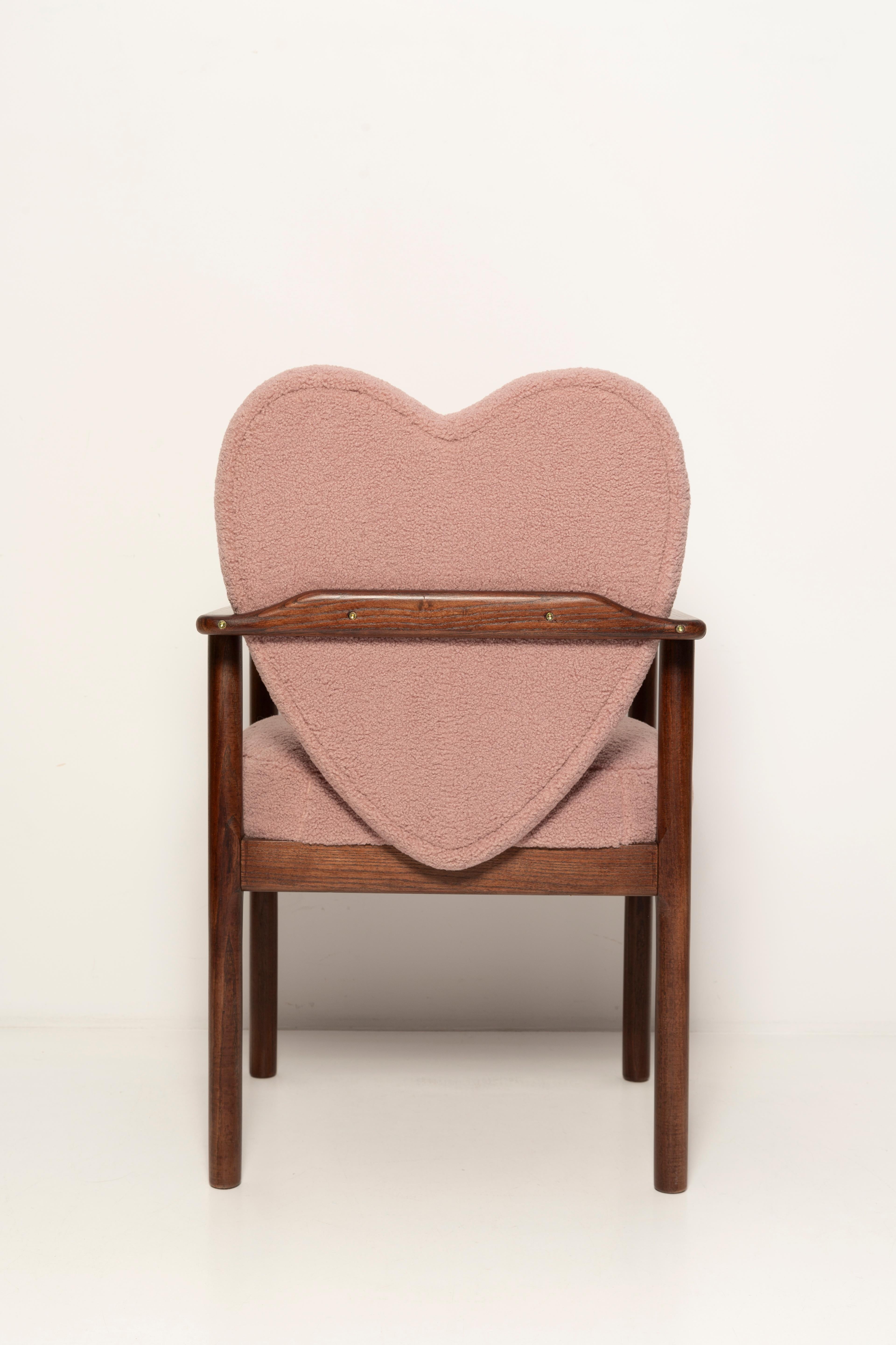 Contemporary Heart Dining Chair, Pink Boucle, Vintola Studio, Europe, Poland For Sale