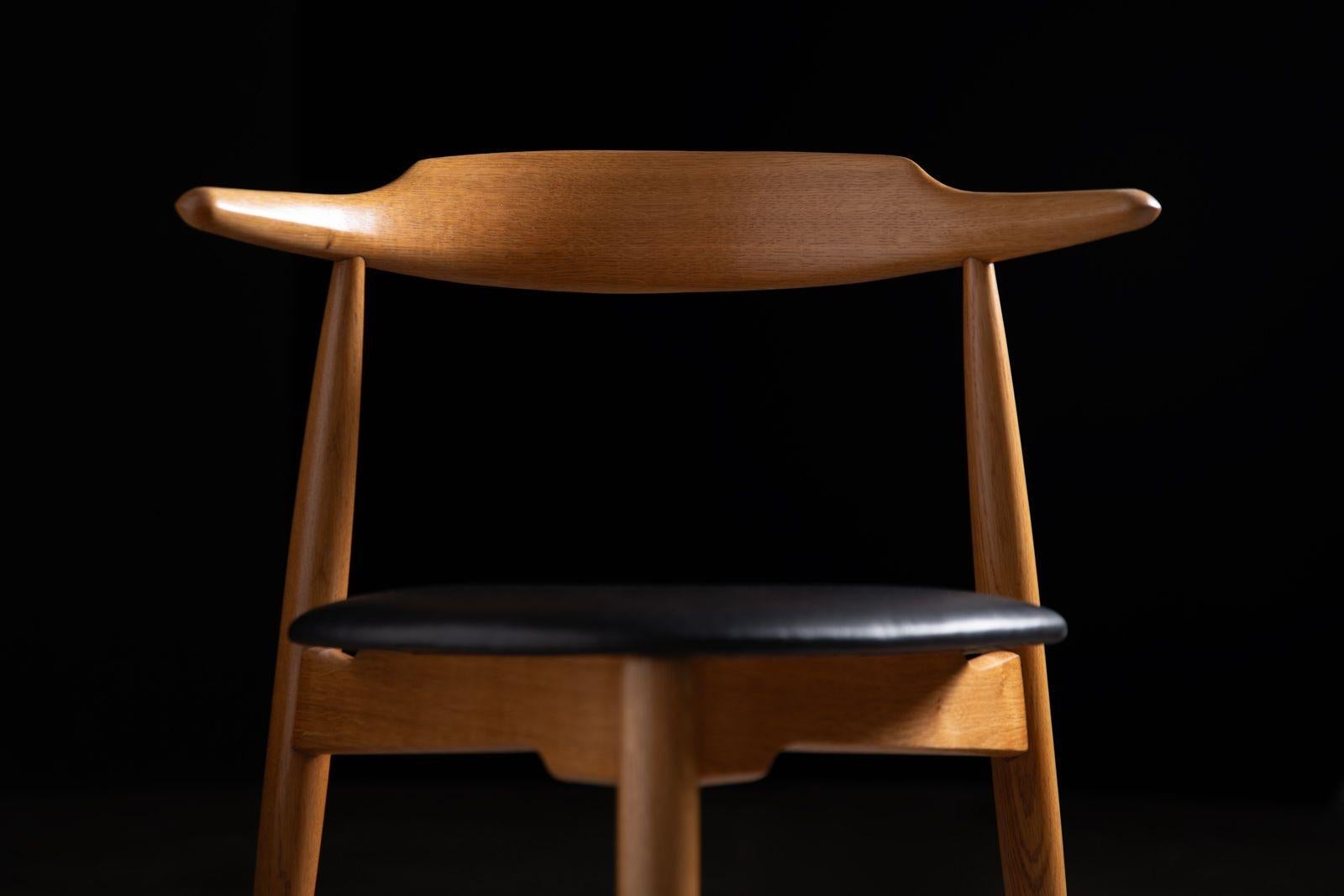 Heart Dining Chairs by Hans Wegner for Fritz Hansen For Sale 9