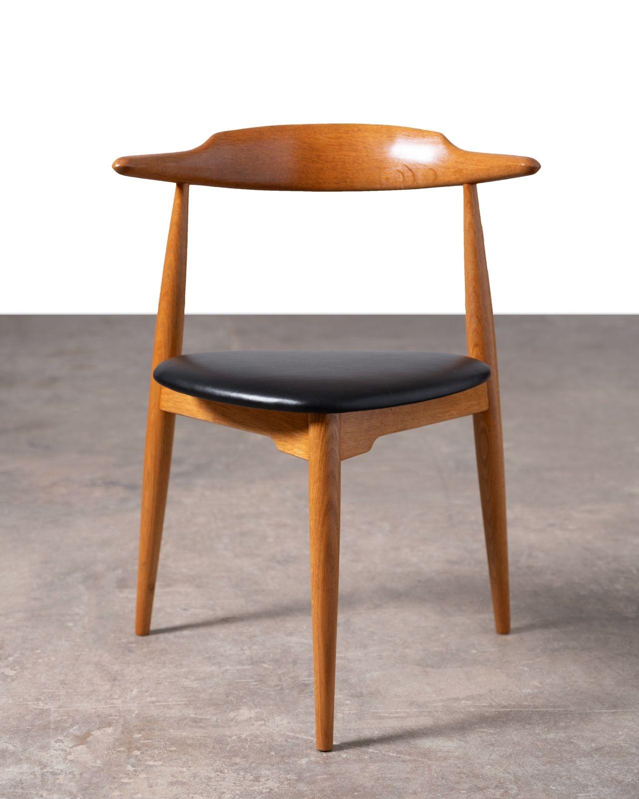 Mid-20th Century Heart Dining Chairs by Hans Wegner for Fritz Hansen For Sale