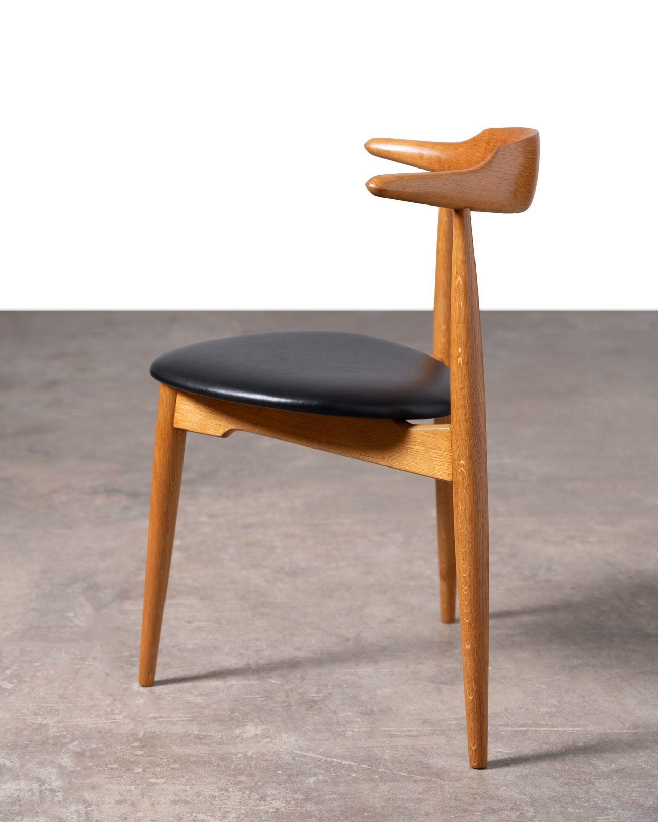 Heart Dining Chairs by Hans Wegner for Fritz Hansen For Sale 1