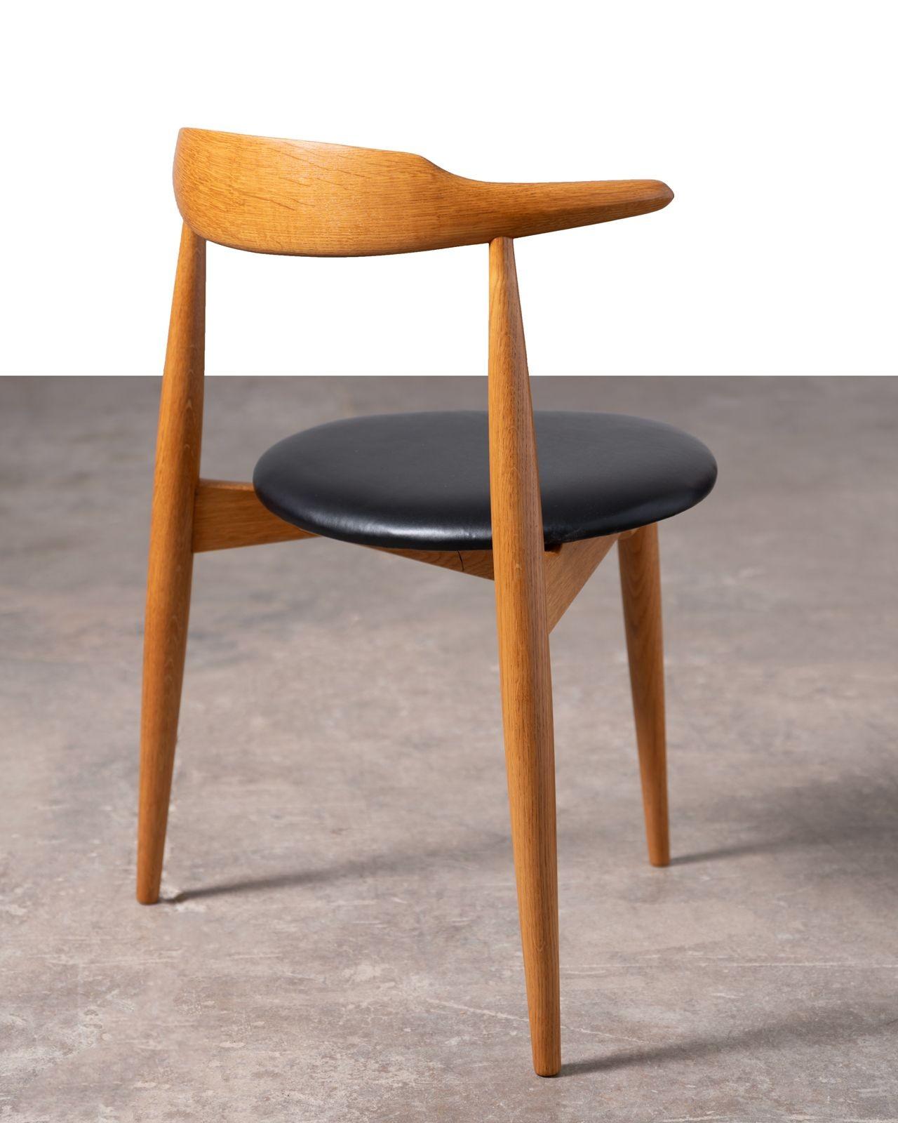 Heart Dining Chairs by Hans Wegner for Fritz Hansen For Sale 4