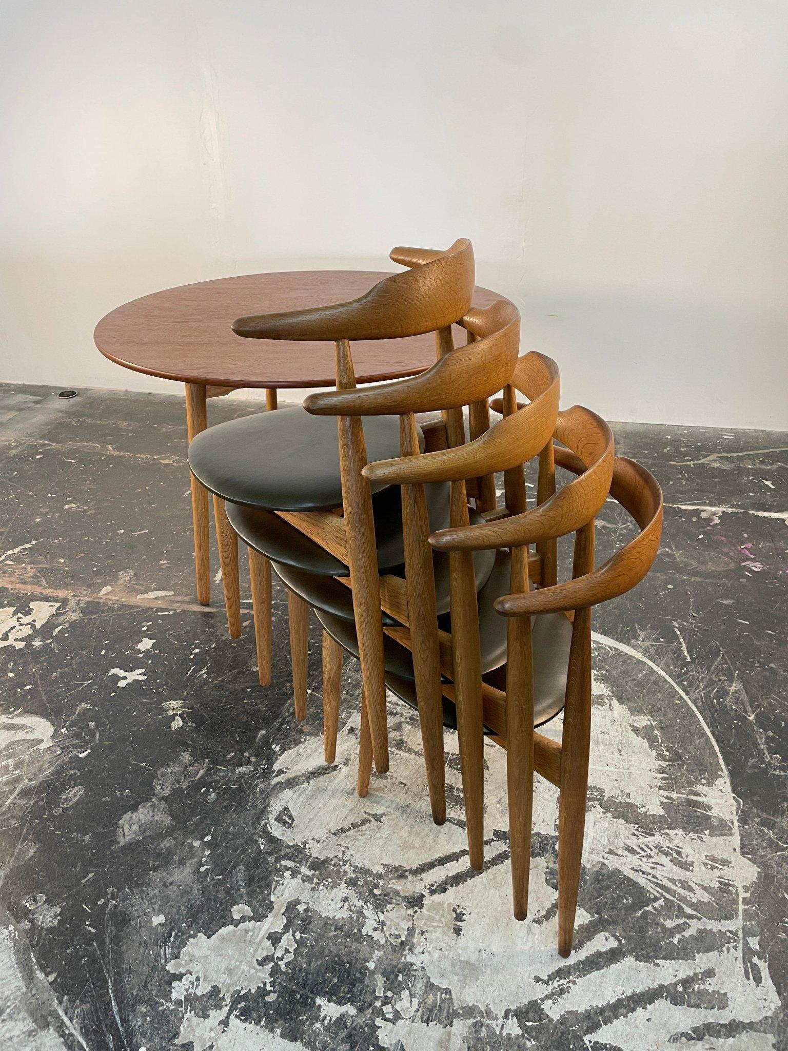 Danish Heart Dining Table and Chairs by Hans Wegner for Fritz Hansen in Oak and Teak