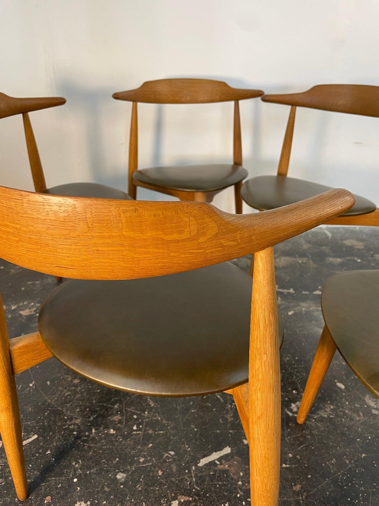 Heart Dining Table and Chairs by Hans Wegner for Fritz Hansen in Oak and Teak 1