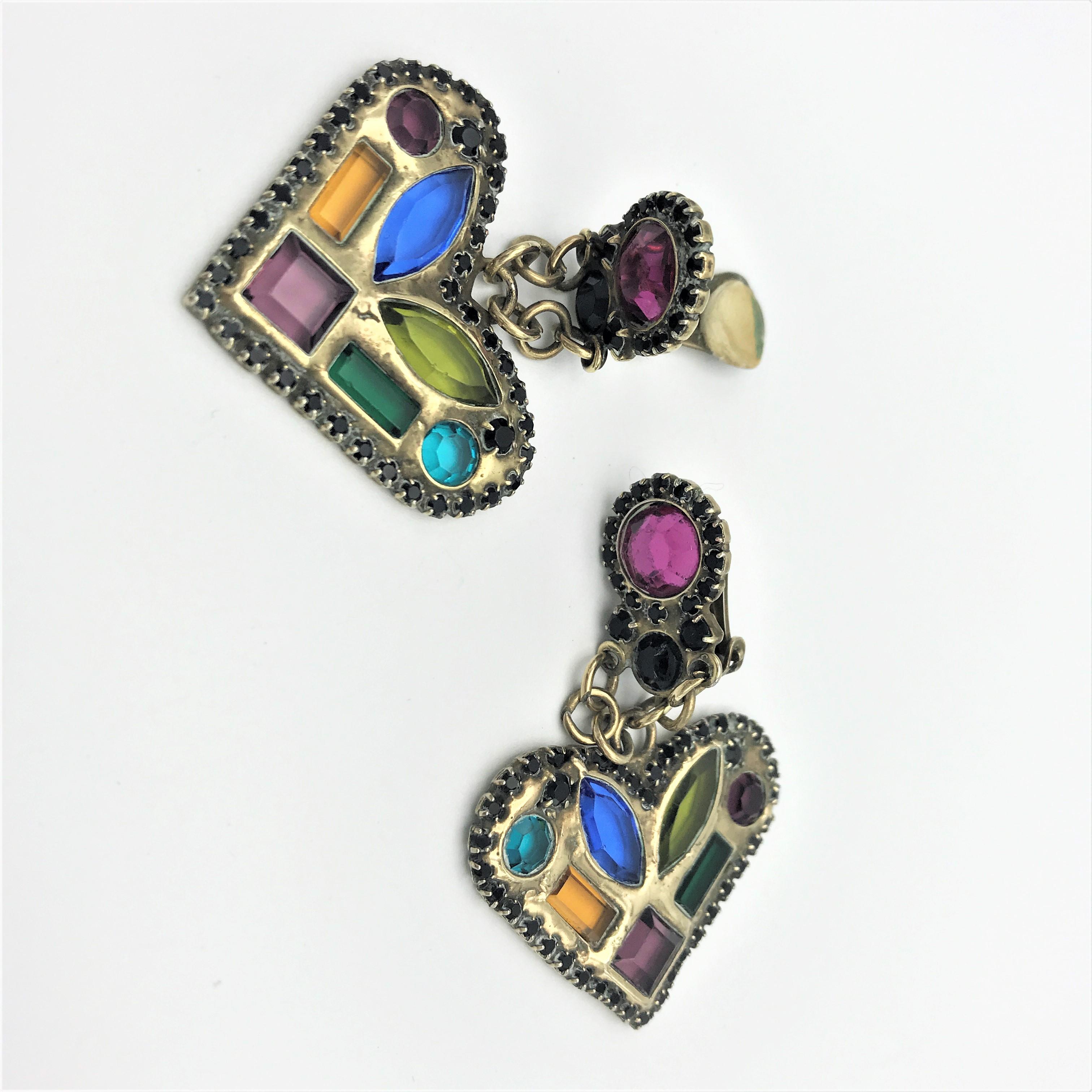 Artisan HEART ear clips with inlaid cut rhinestones made in France 1980 For Sale