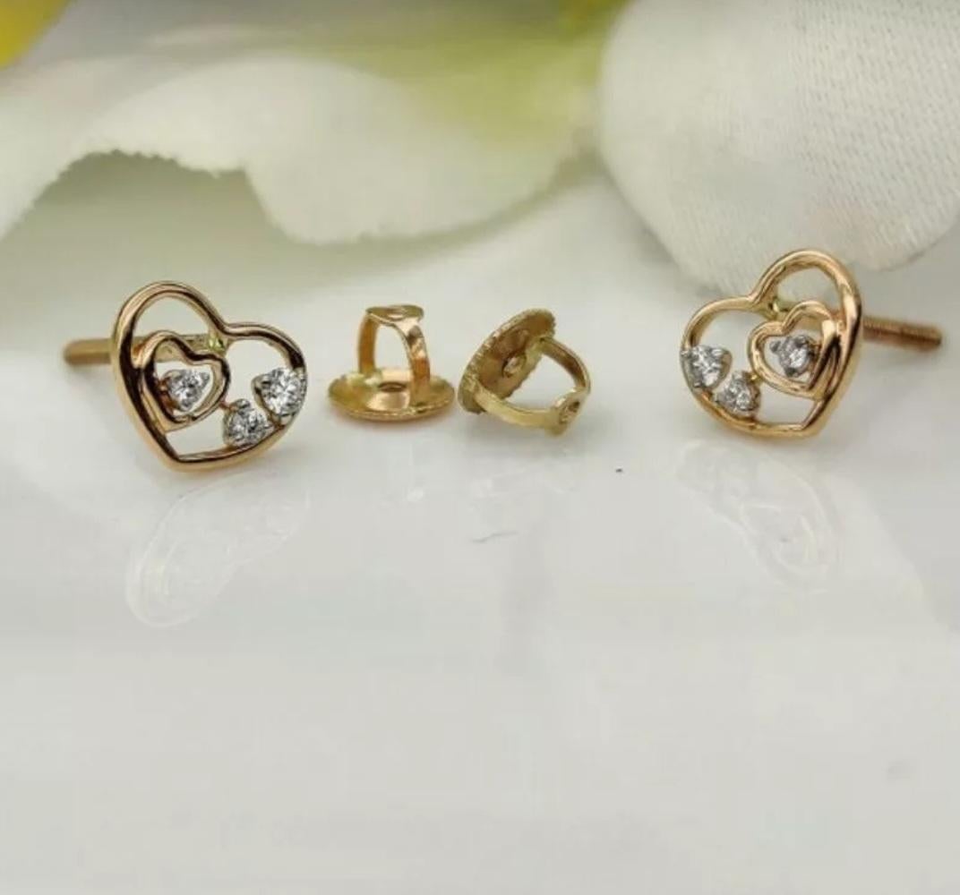 Boucles d'oreilles en forme de cœur, boucles d'oreilles en or massif 14k avec diamants ronds en forme de cœur. Unisexe en vente