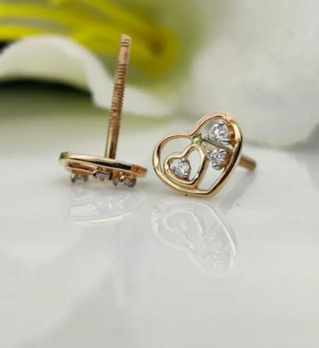 Boucles d'oreilles en forme de cœur, boucles d'oreilles en or massif 14k avec diamants ronds en forme de cœur. en vente 3
