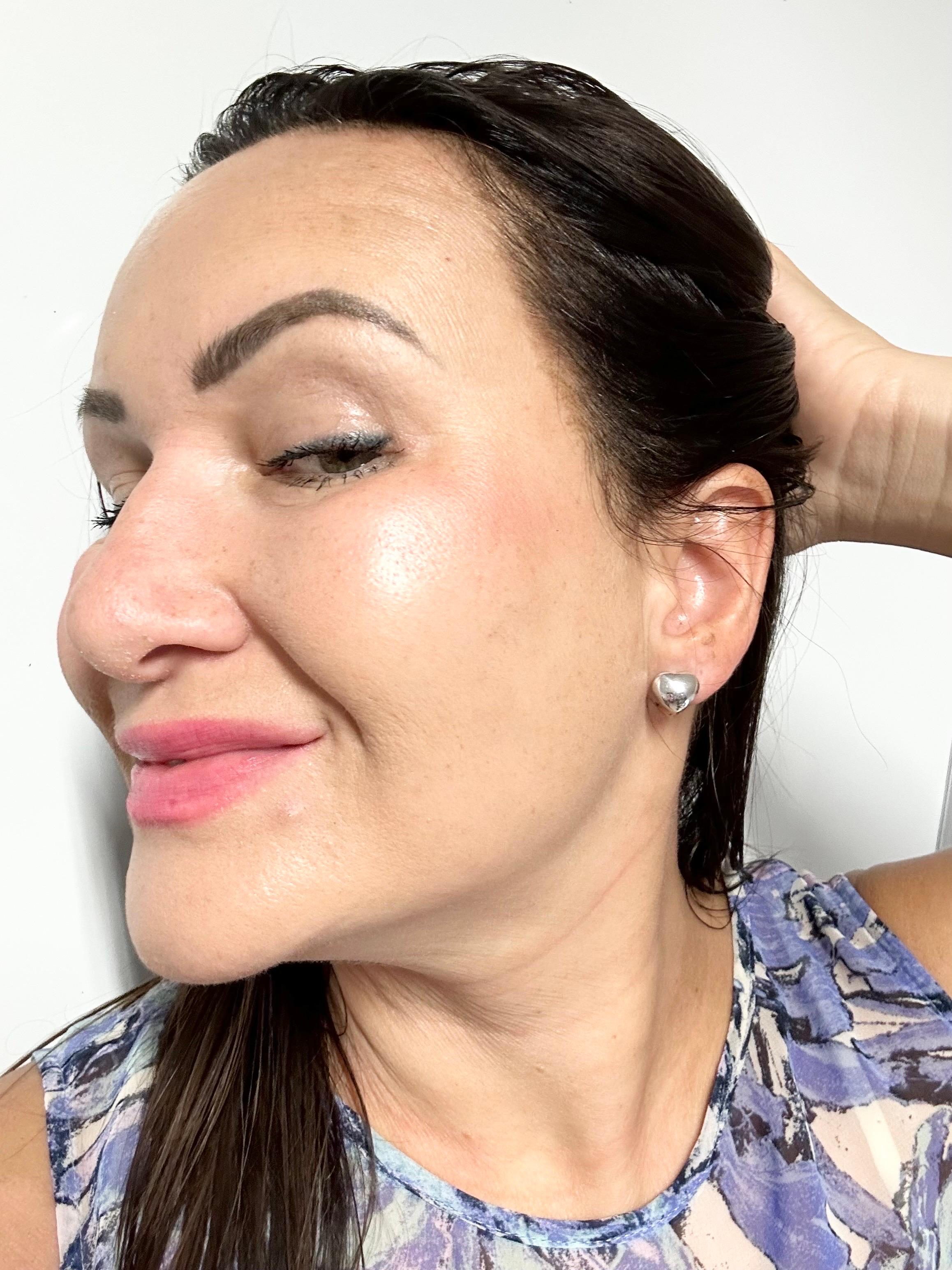 Boucles d'oreilles à clips en or blanc et jaune 14 carats en forme de cœur en vente 2
