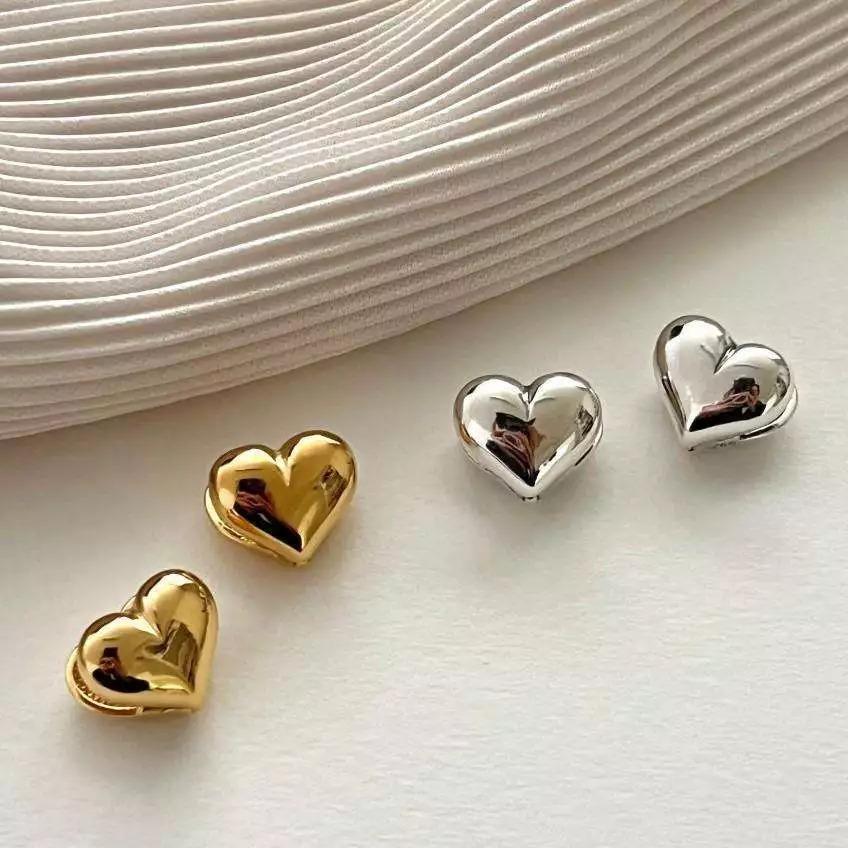 Heart Earrings Simple Fashion Ear Studs 925 Sterling Silver Minimalist Earrings. For Sale 5
