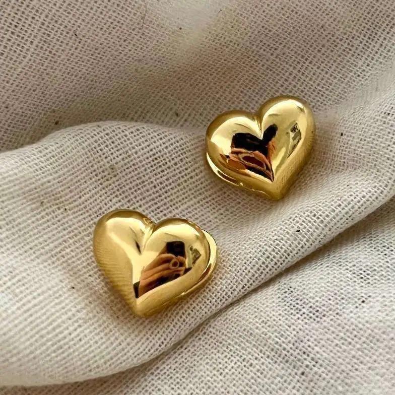 Heart Earrings Simple Fashion Ear Studs 925 Sterling Silver Minimalist Earrings. For Sale 4