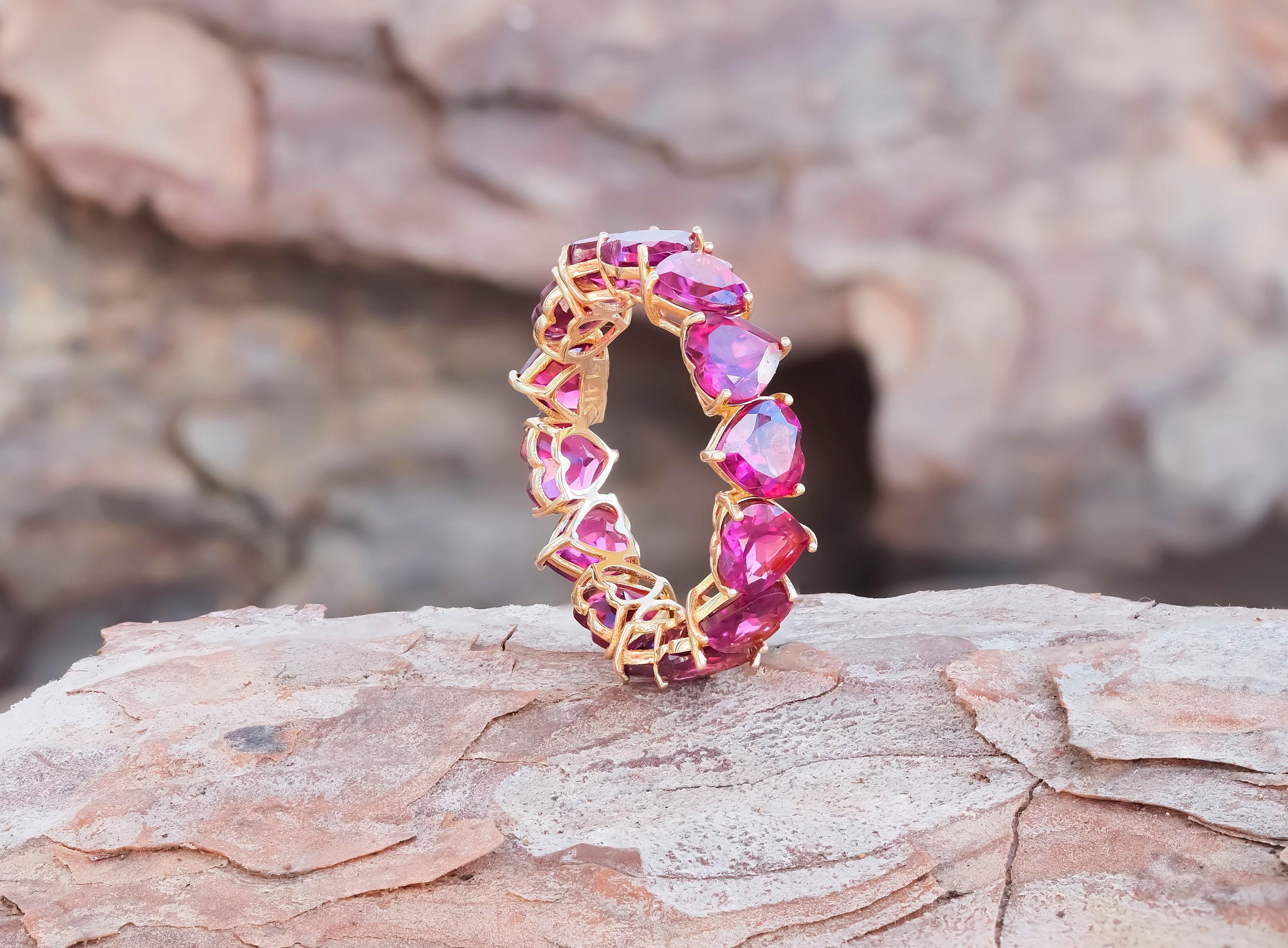 Heart garnet Eternity Ring in 14k gold 1
